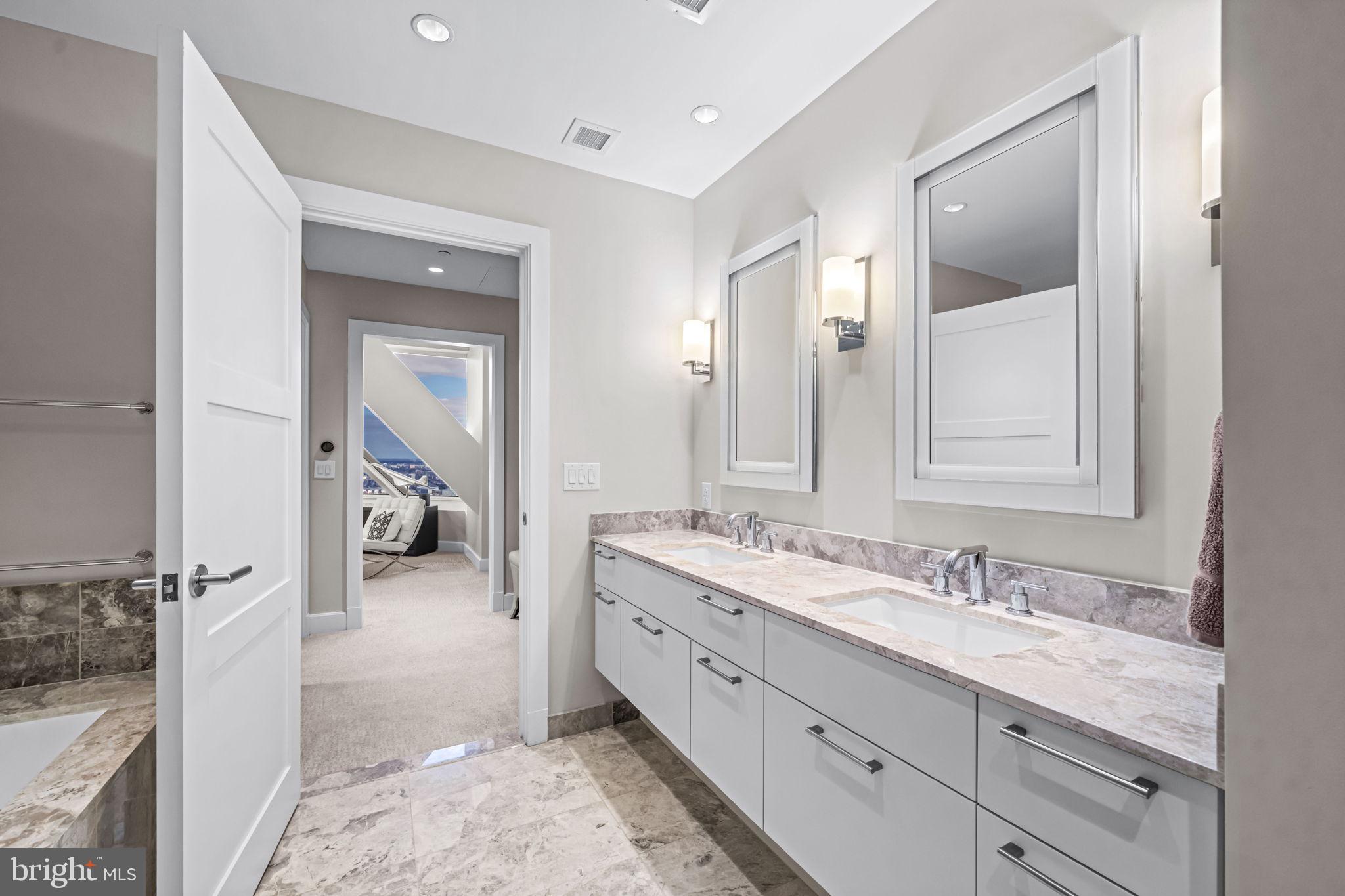 CENTER CITY - Residential