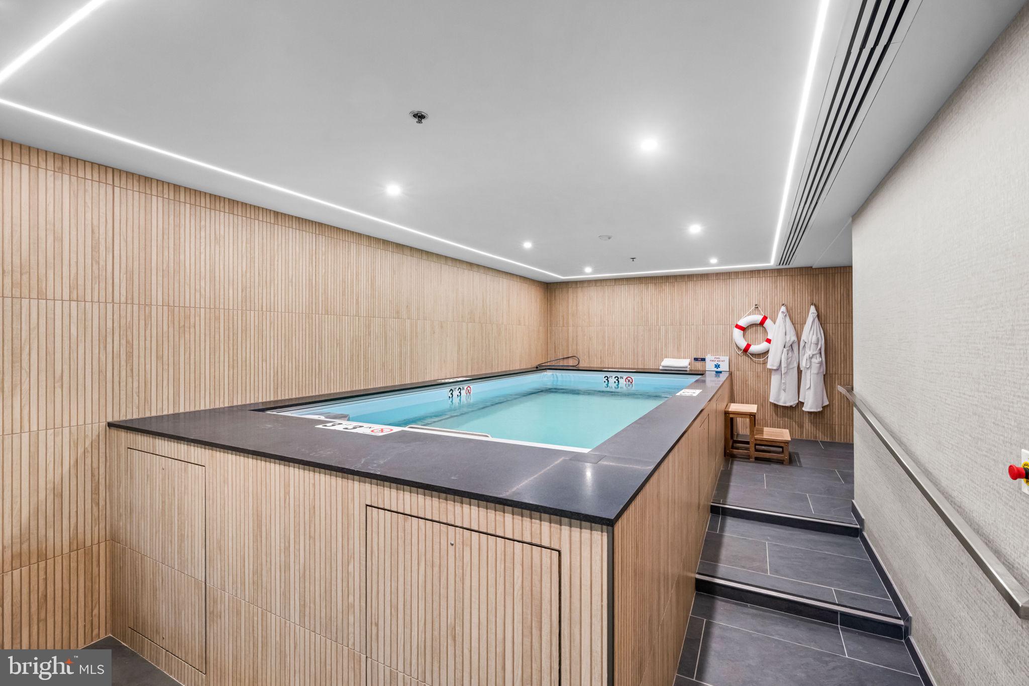 CENTER CITY - Residential