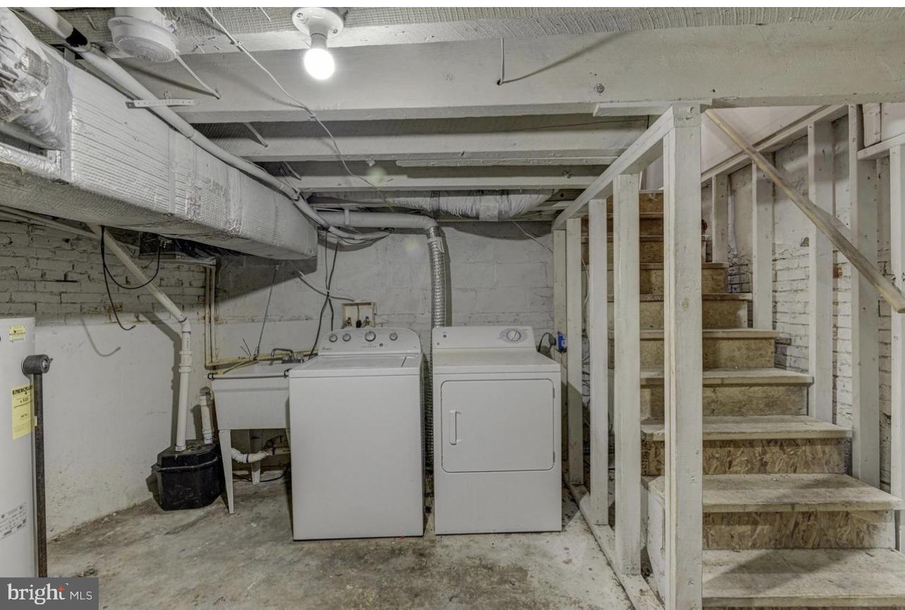 MOUNT CLARE - Residential Lease