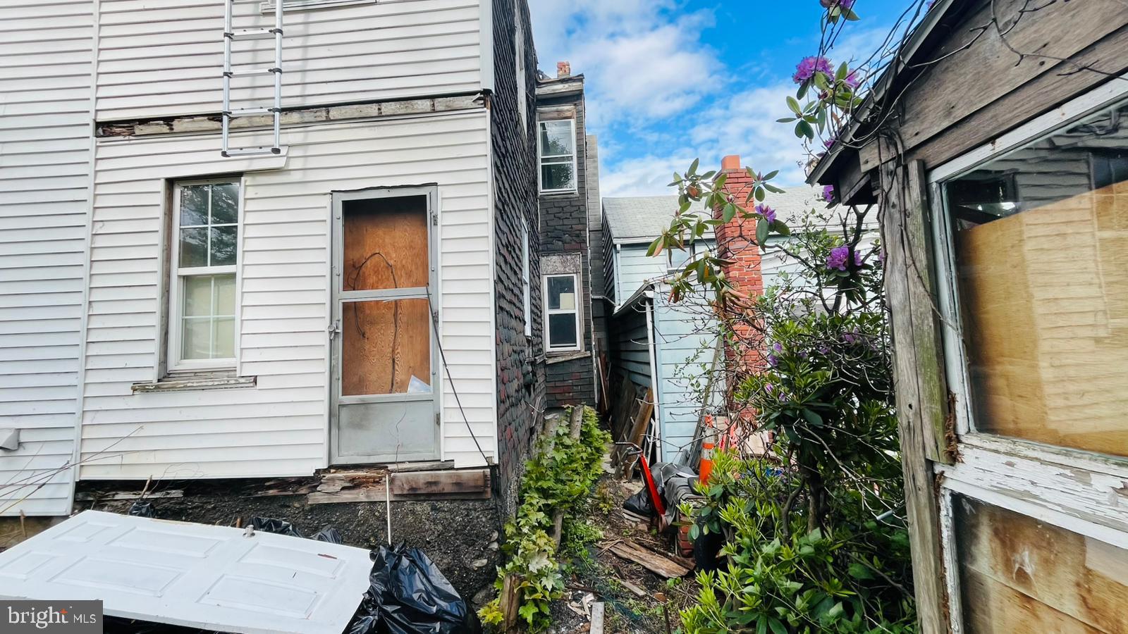 34 N 3RD STREET