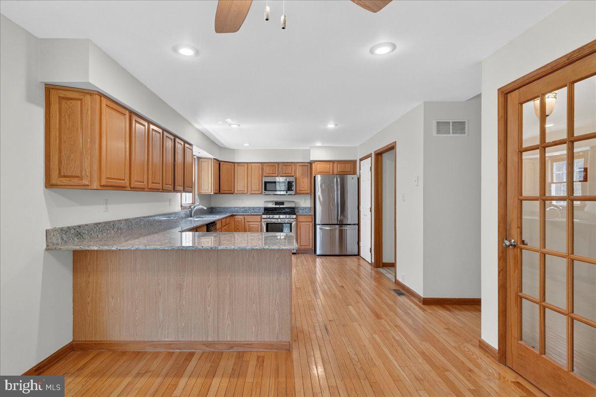 GREEN MANOR FARMS - Residential