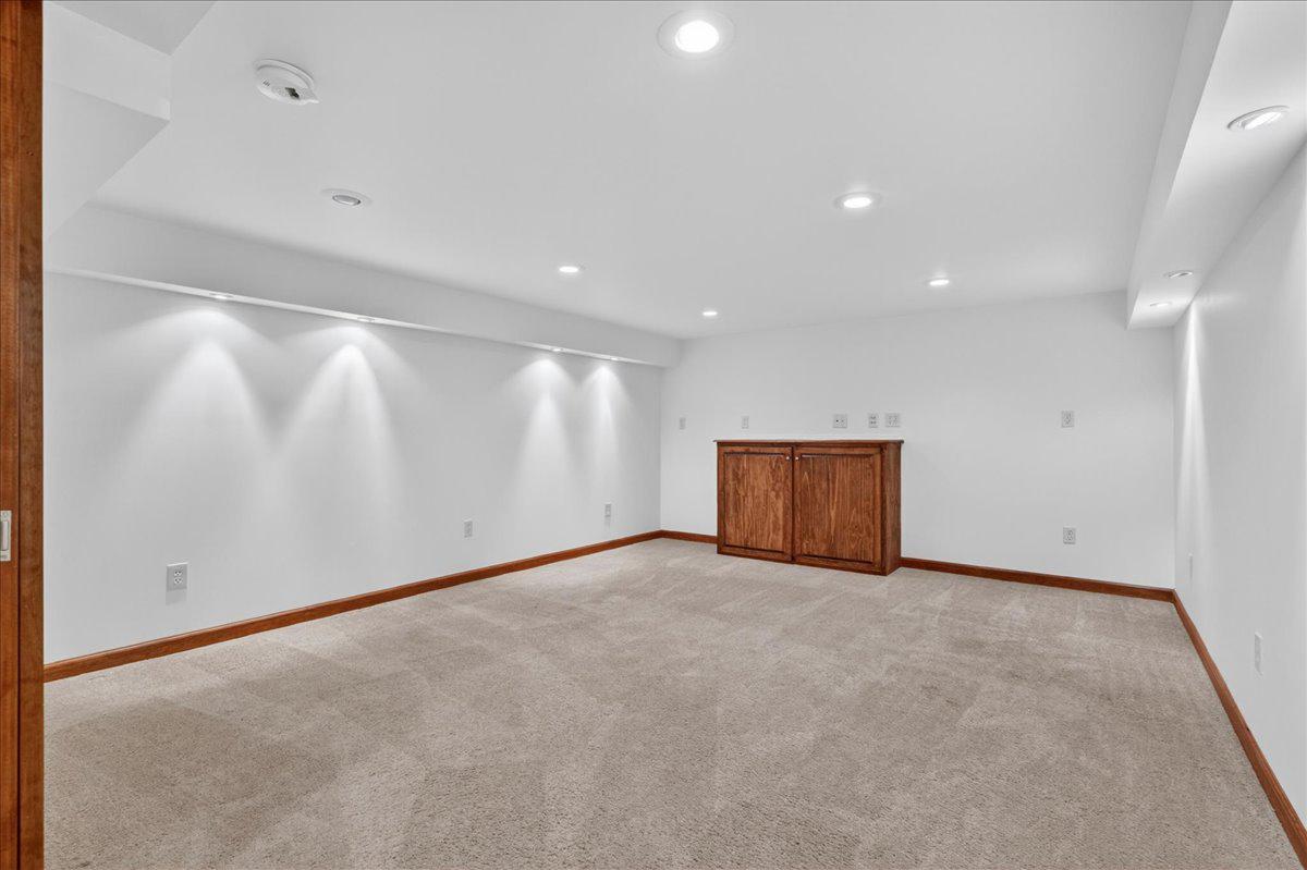 GREEN MANOR FARMS - Residential