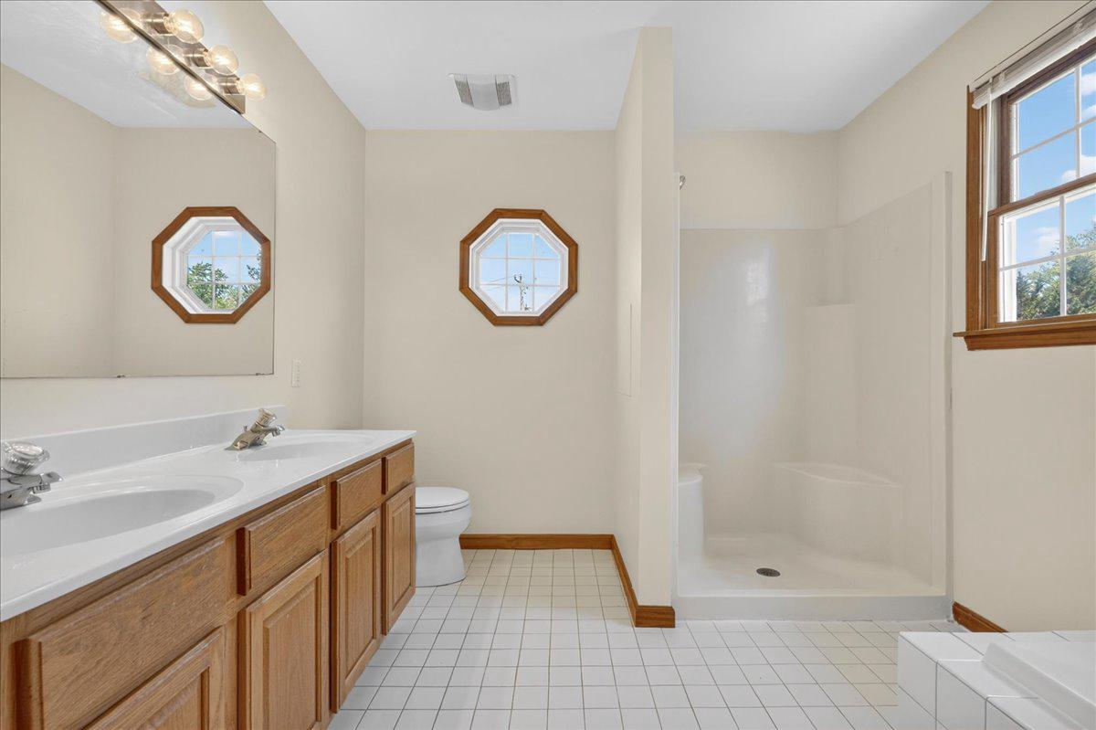 GREEN MANOR FARMS - Residential