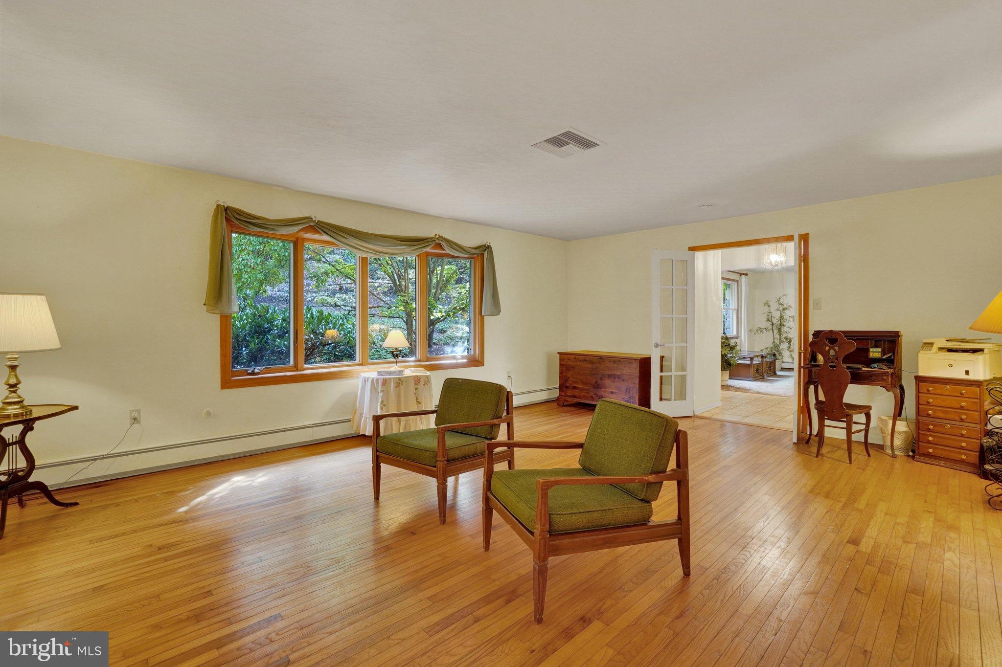 5352 RIVER DRIVE