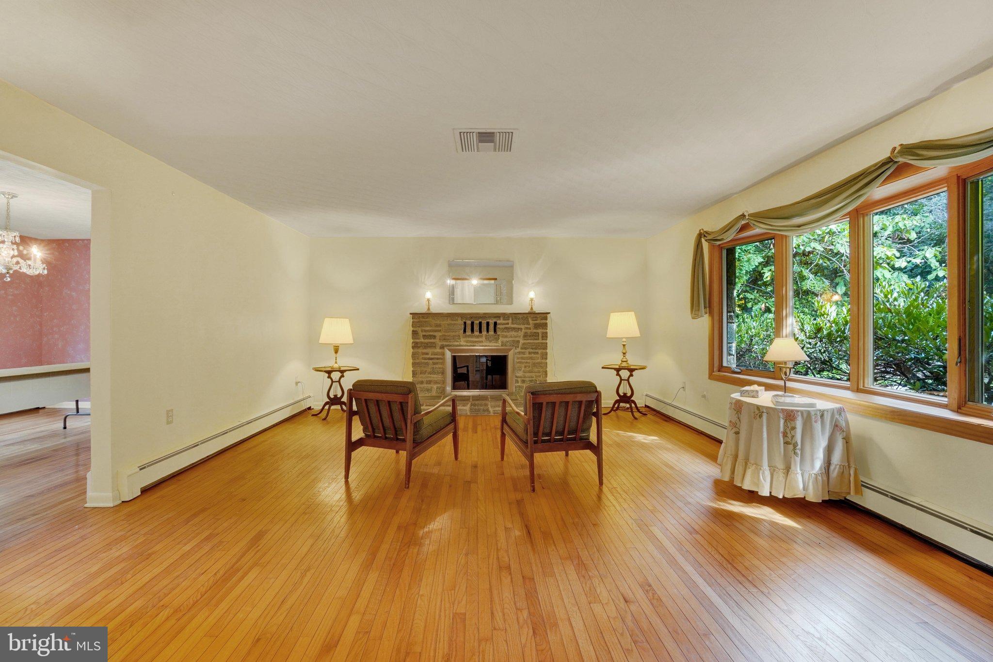 5352 RIVER DRIVE