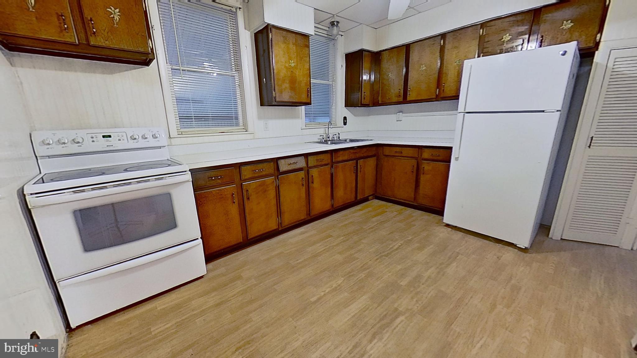 1315 N GEORGE STREET