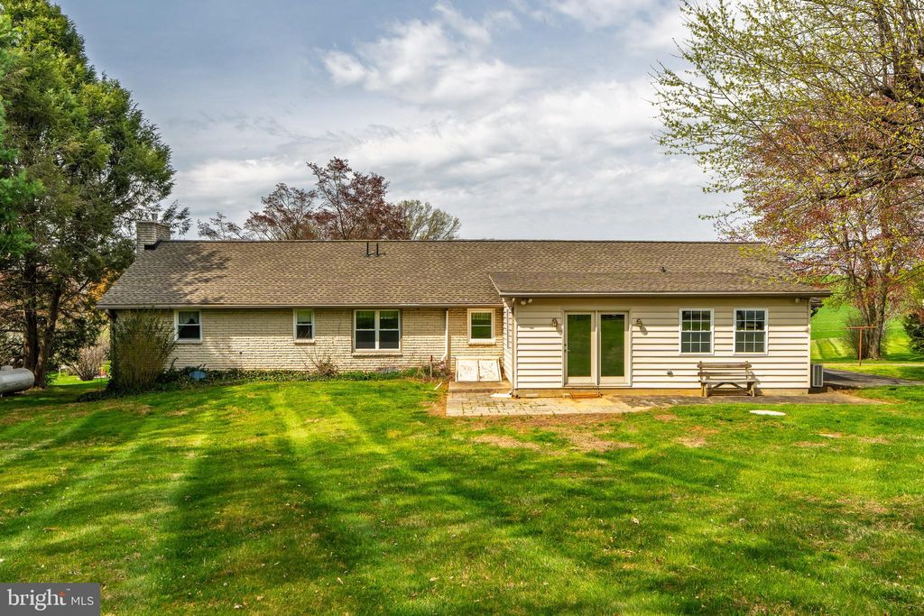 Photo of 67 Center Road, QUARRYVILLE, PA 17566 (MLS # PALA2068346)