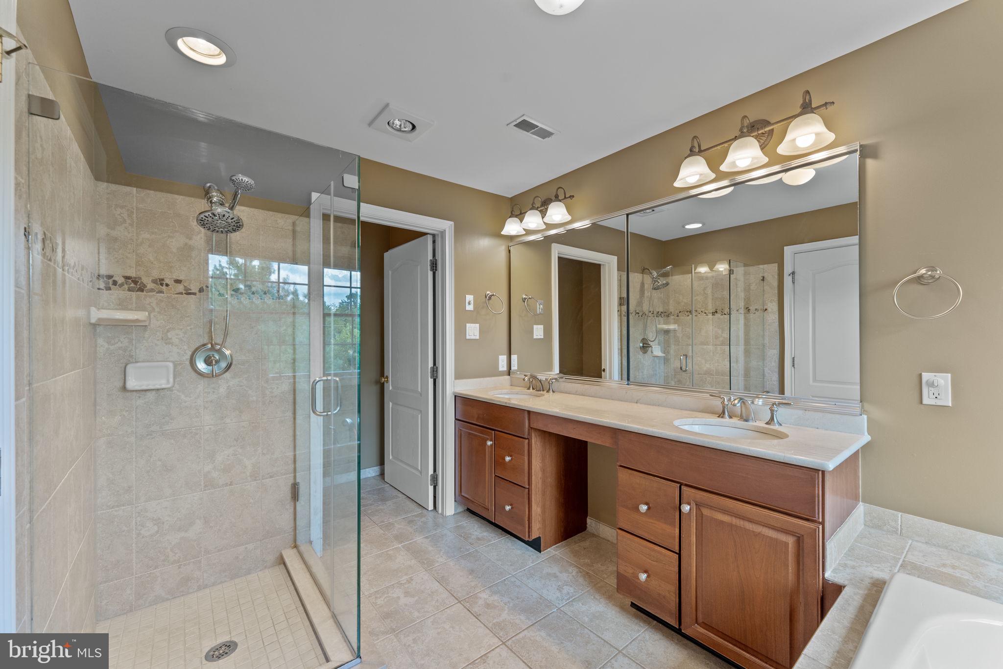 RIVERSIDE AT CHADDS - Residential Lease