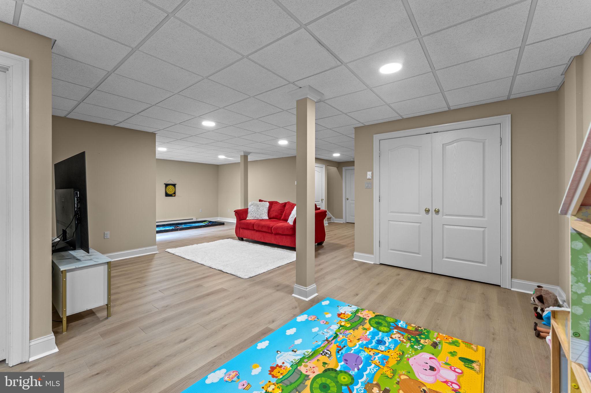 RIVERSIDE AT CHADDS - Residential Lease