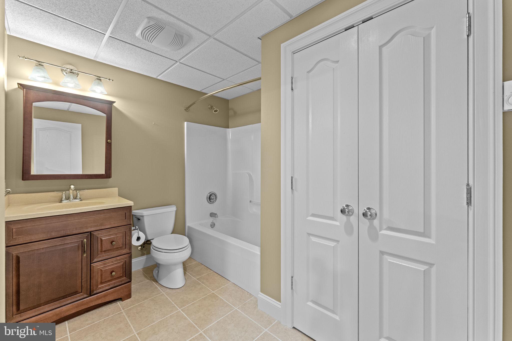 RIVERSIDE AT CHADDS - Residential Lease