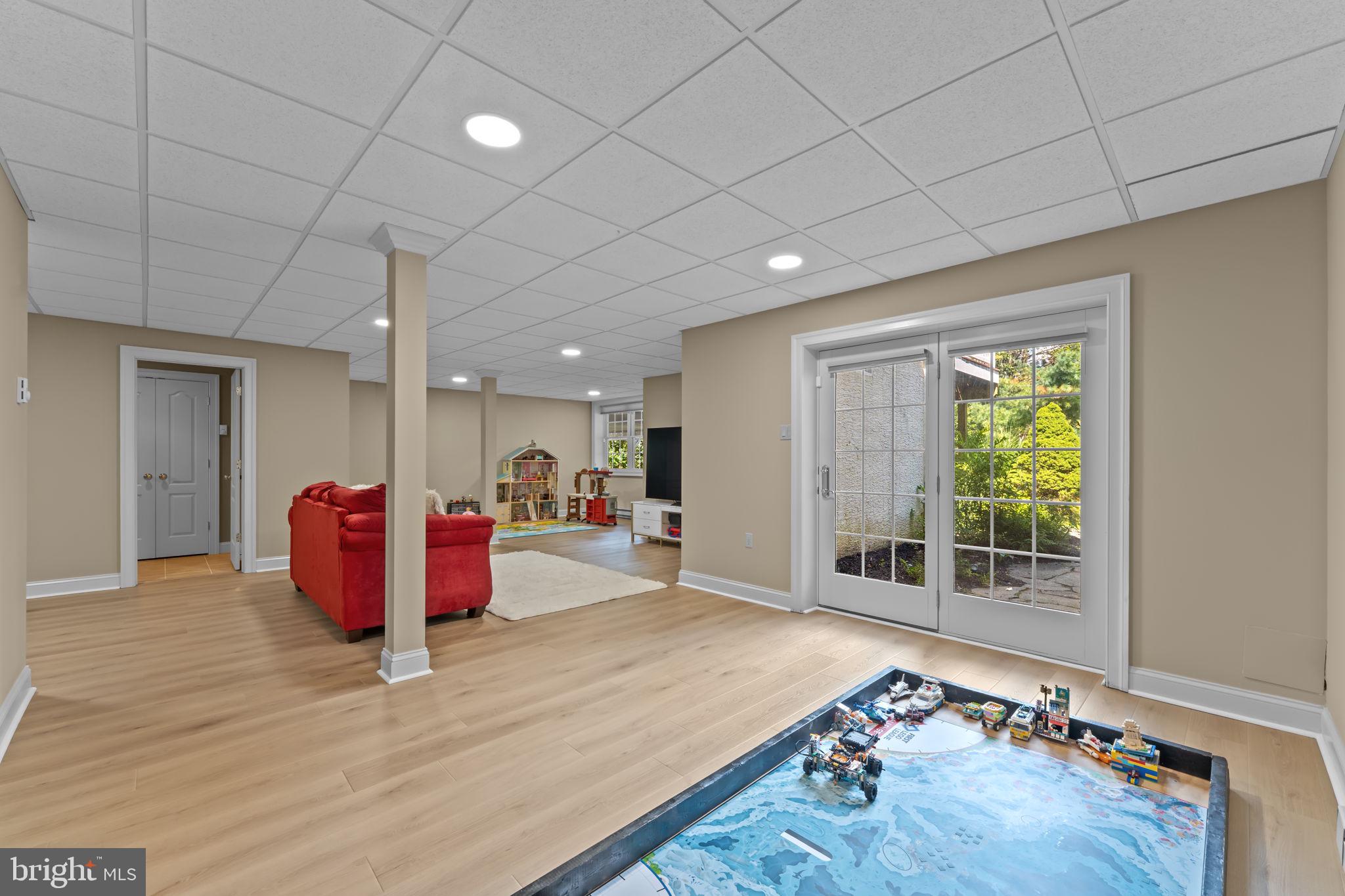 RIVERSIDE AT CHADDS - Residential Lease