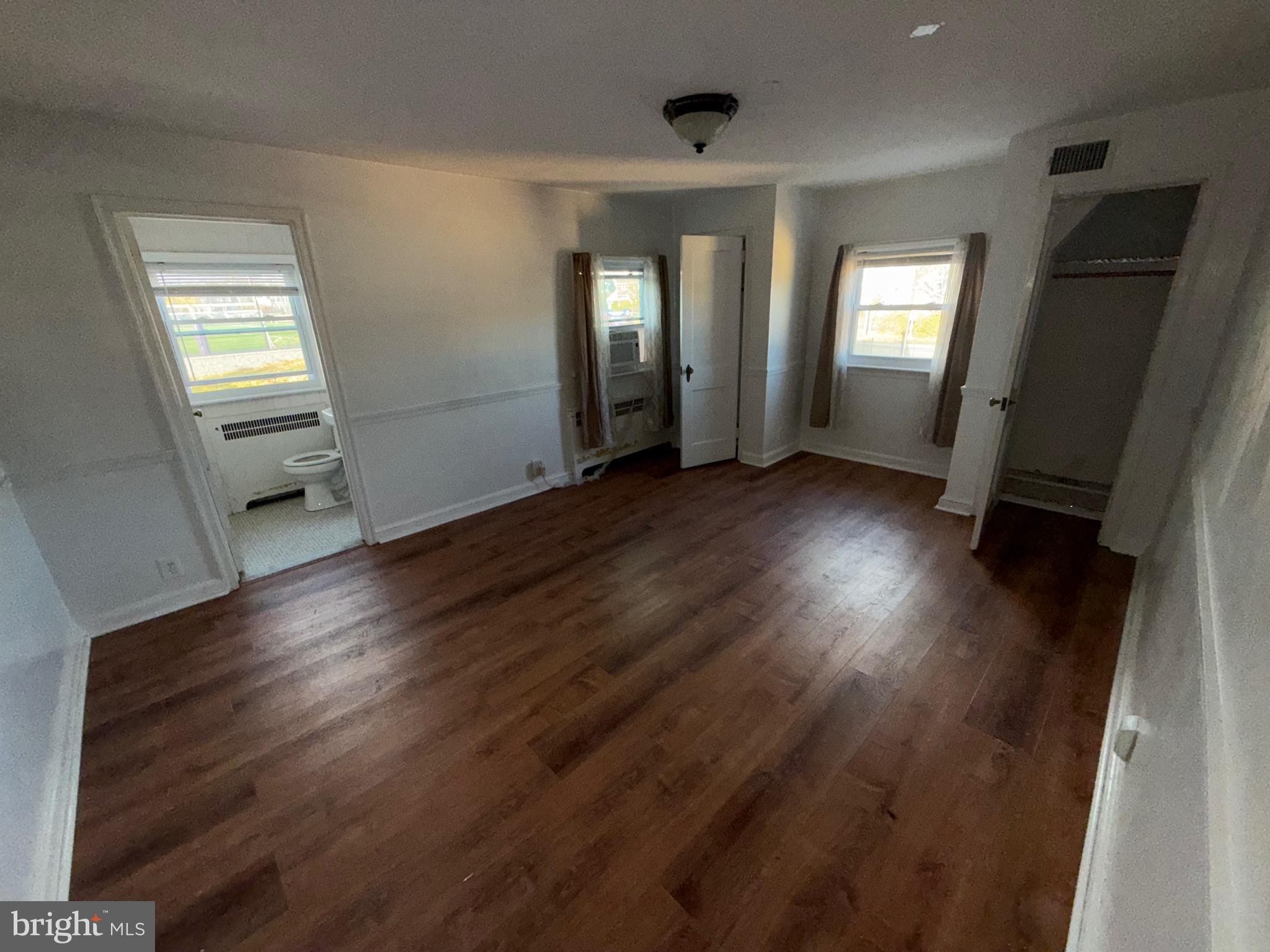 BEVERLY HILLS - Residential Lease