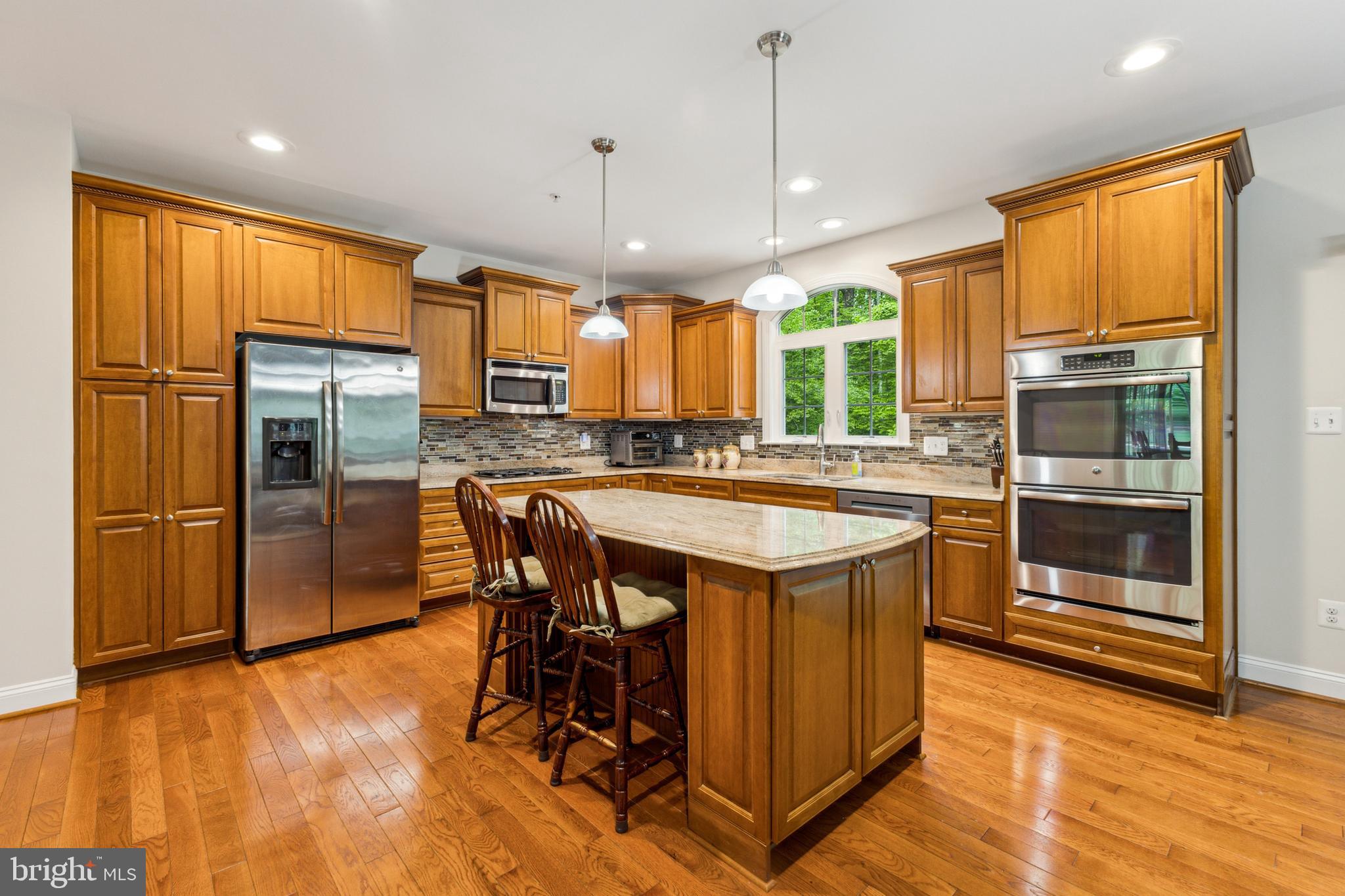 967 FOLKSTONE DRIVE