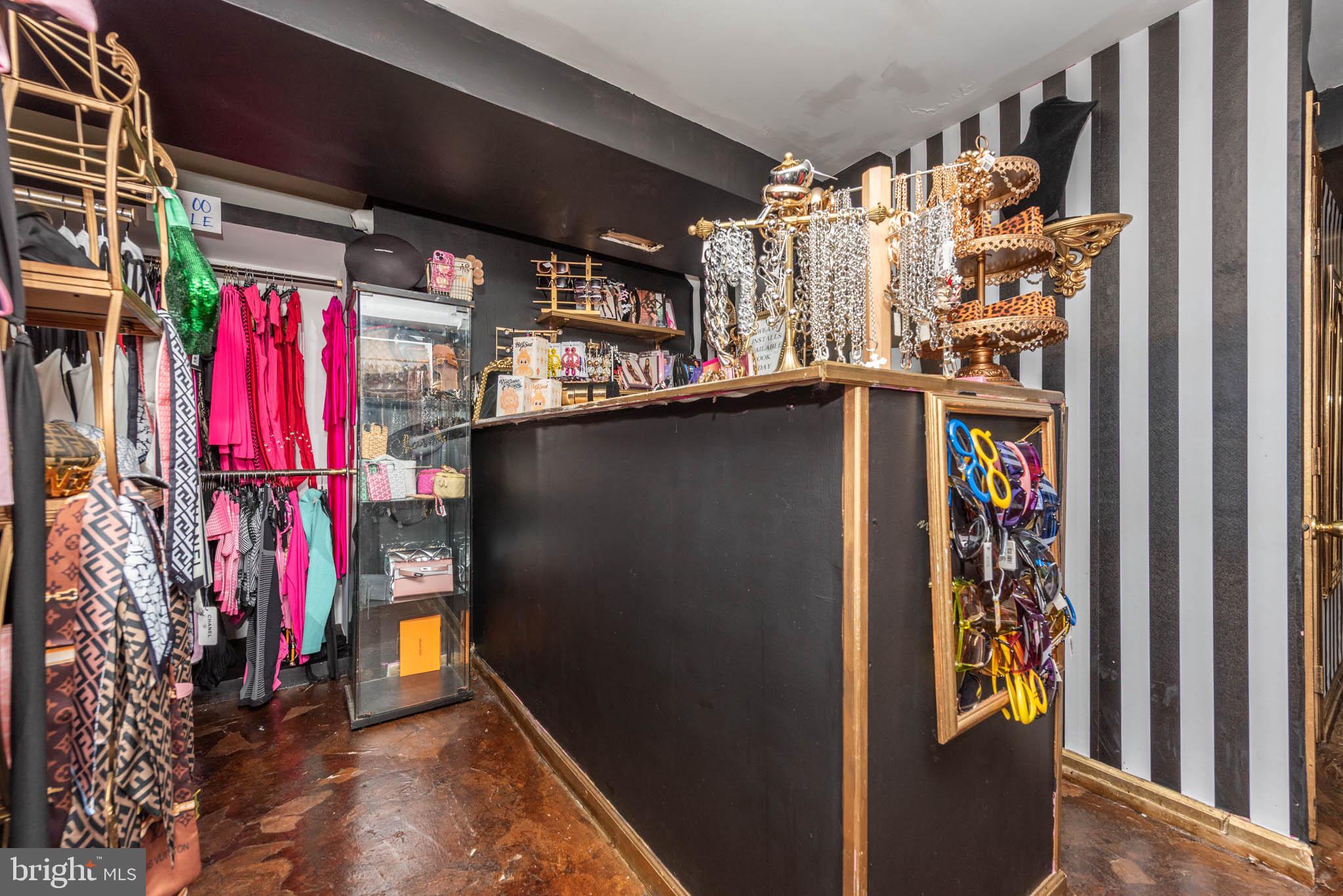 PARKVILLE - Residential