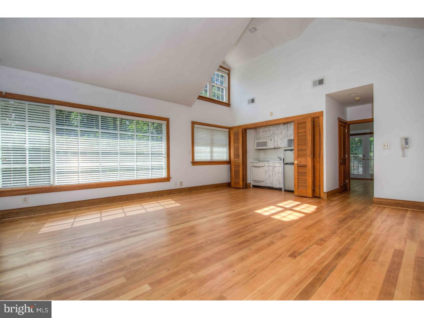 MOUNT PLEASANT - Residential