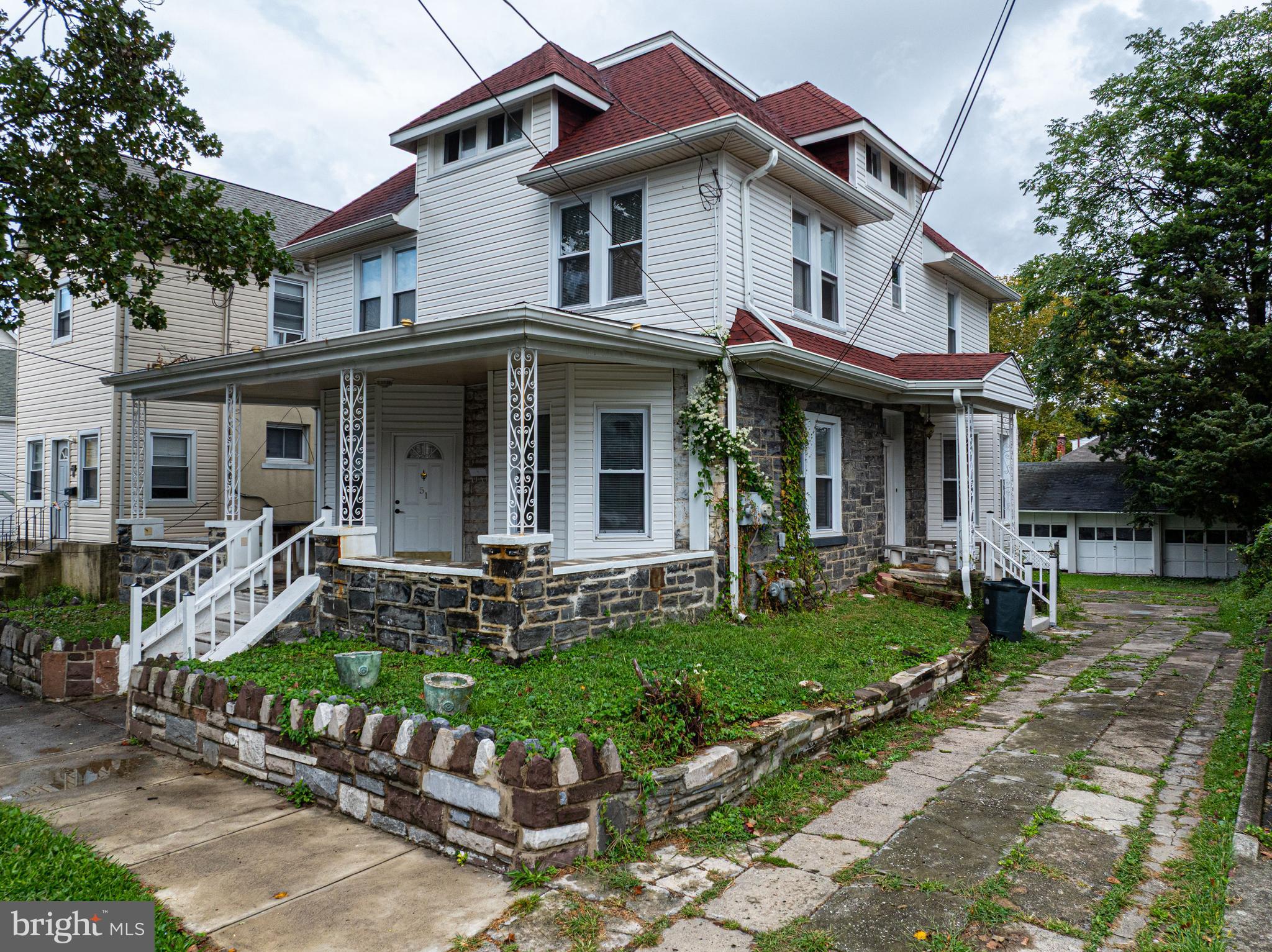 LANSDOWNE - Residential Lease