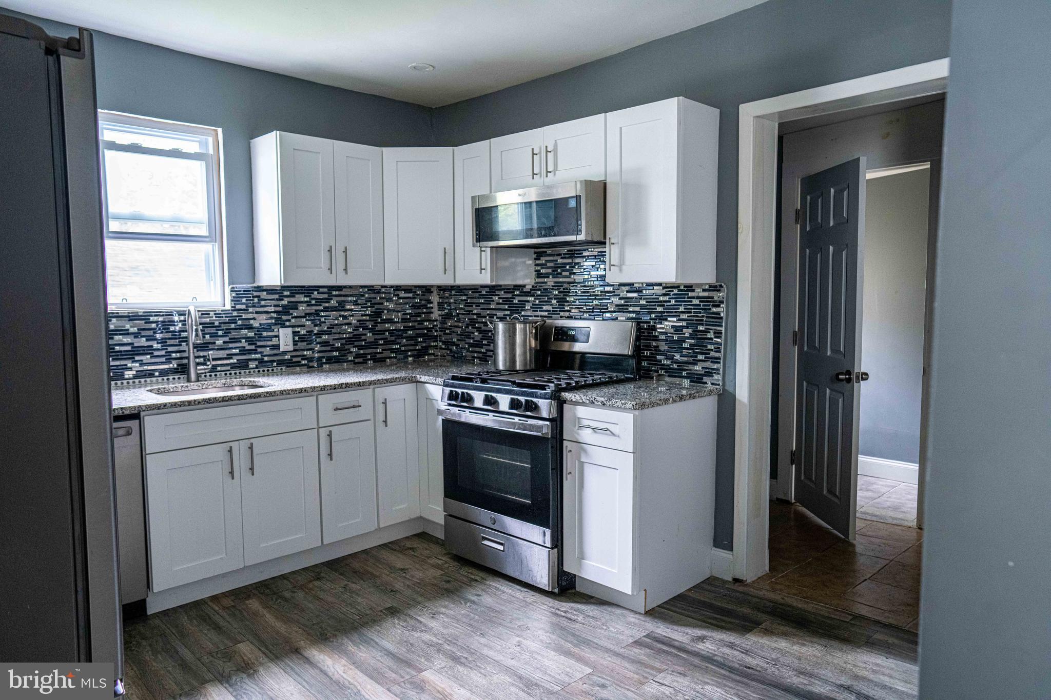 LANSDOWNE - Residential Lease