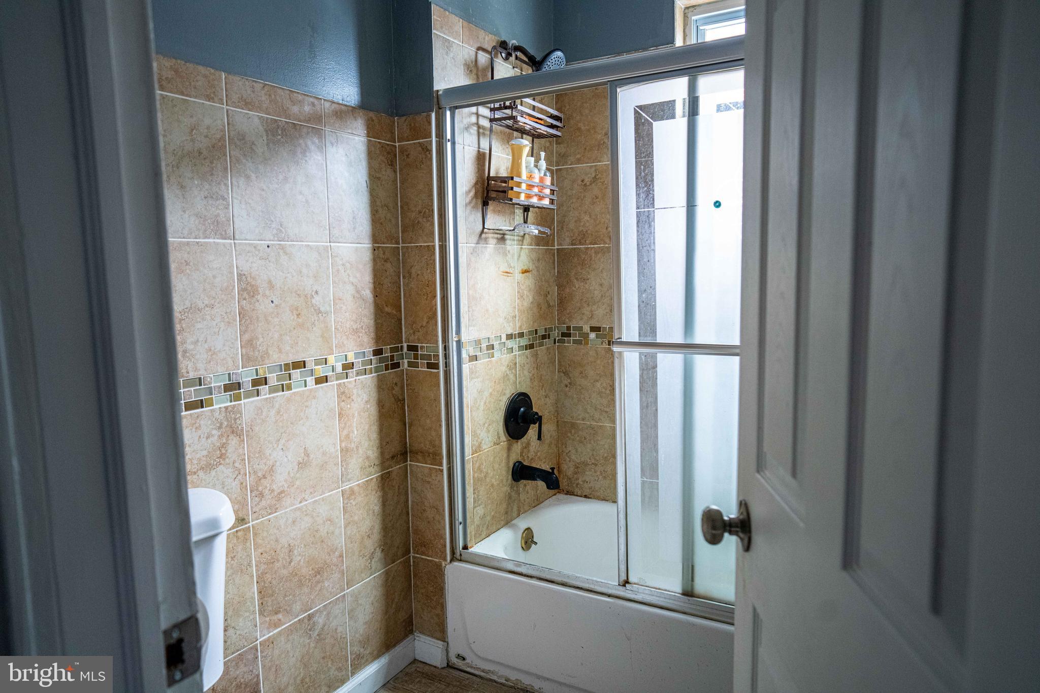 LANSDOWNE - Residential Lease