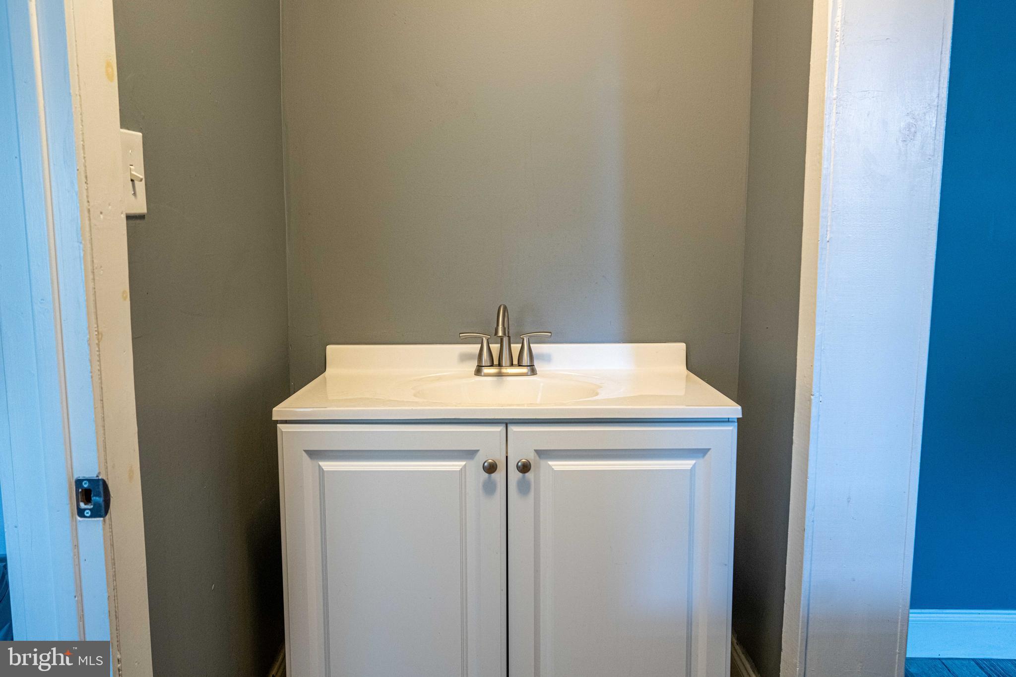 LANSDOWNE - Residential Lease