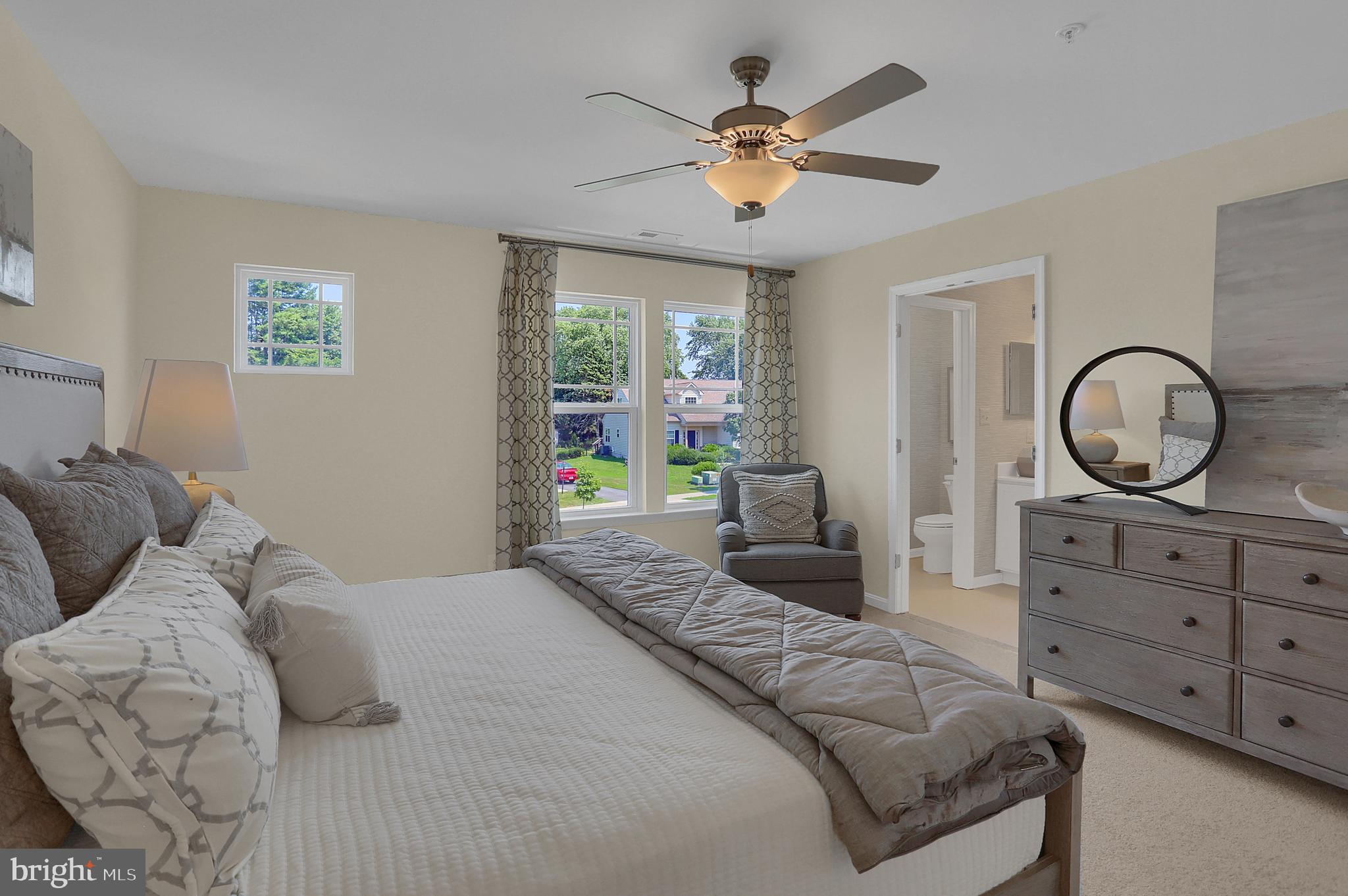 CAPTAIN'S COVE - Residential