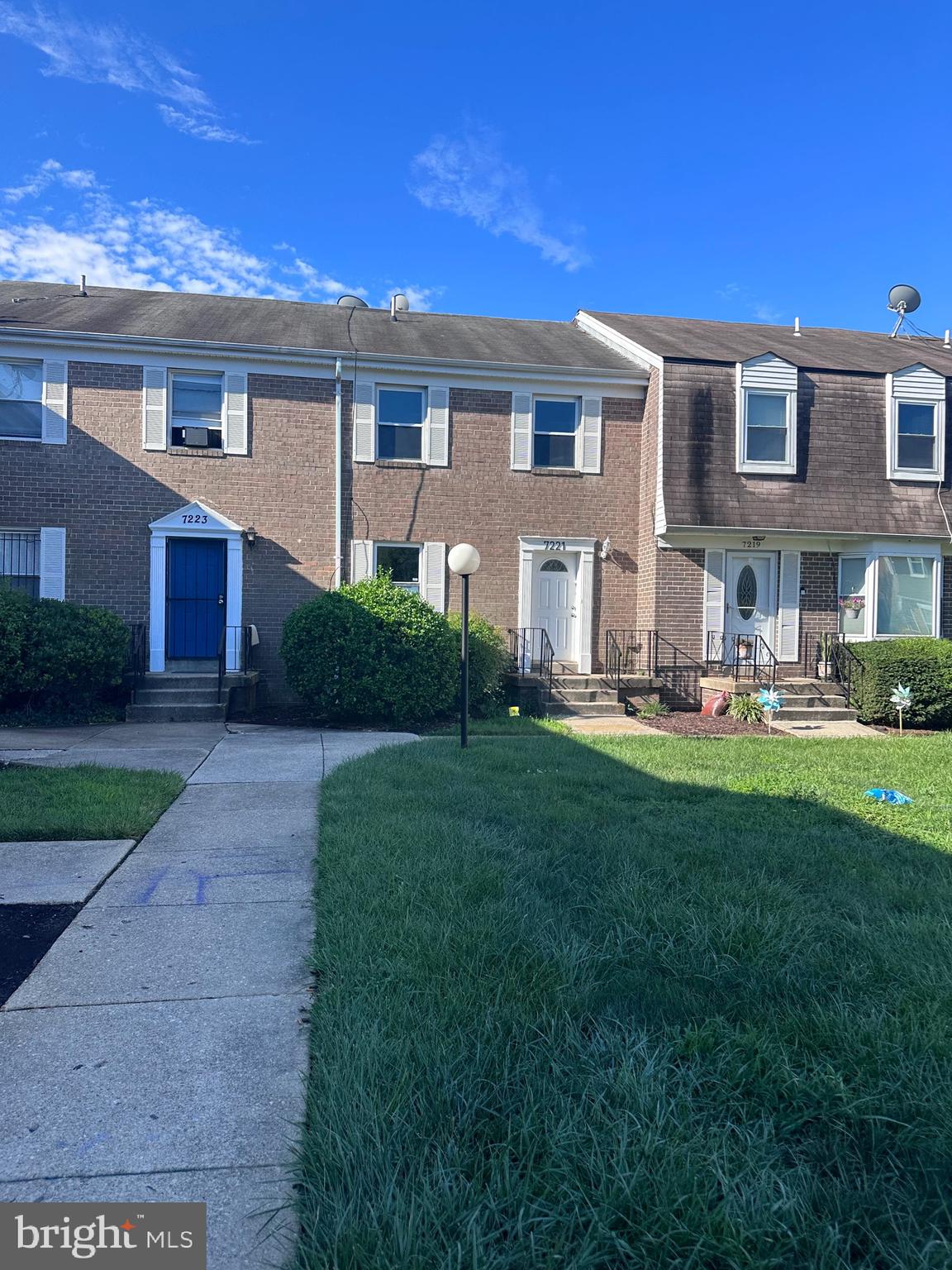 FOREST SPRING CONDO-PHAS - Residential Lease