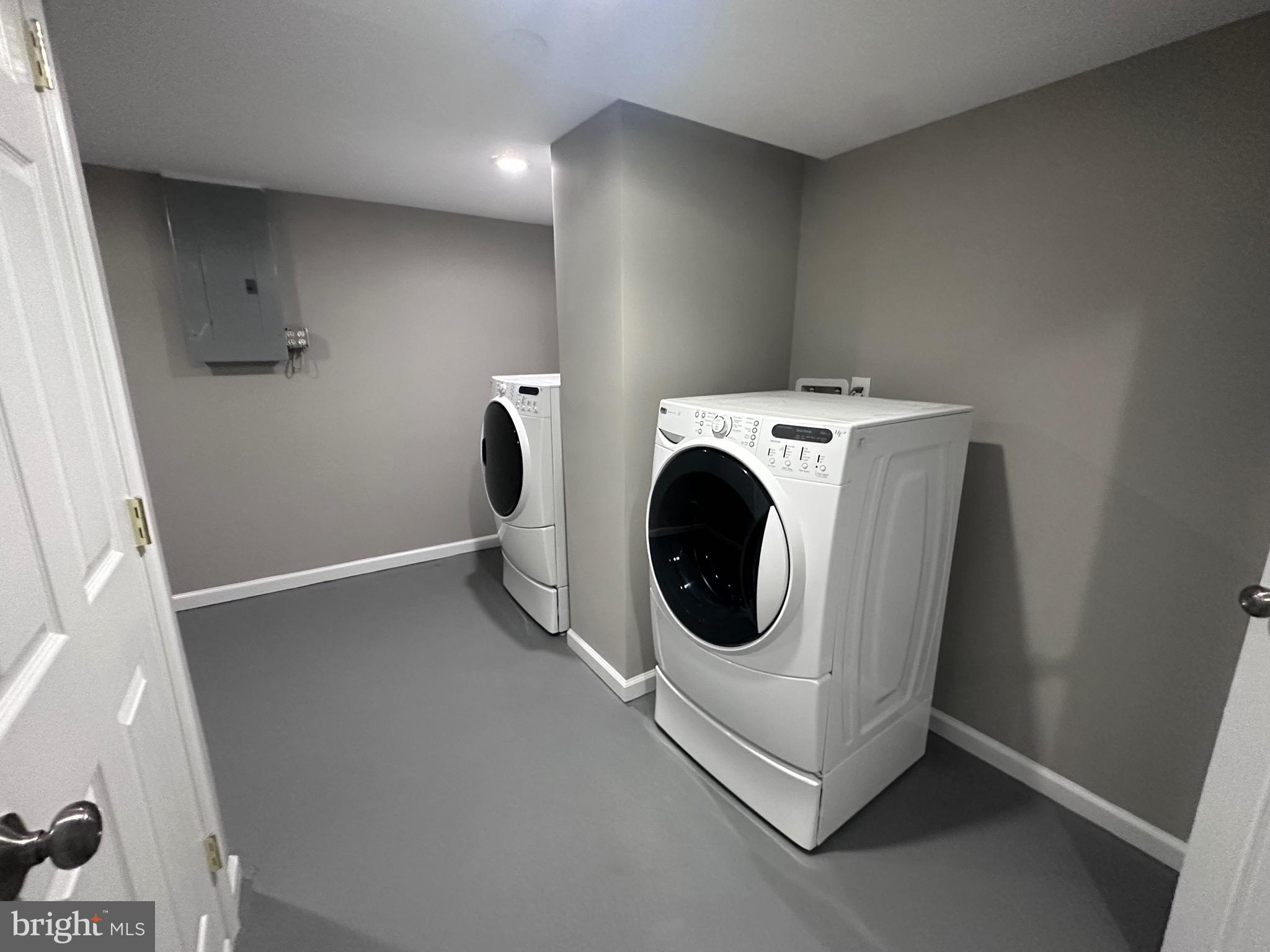 FOREST SPRING CONDO-PHAS - Residential Lease