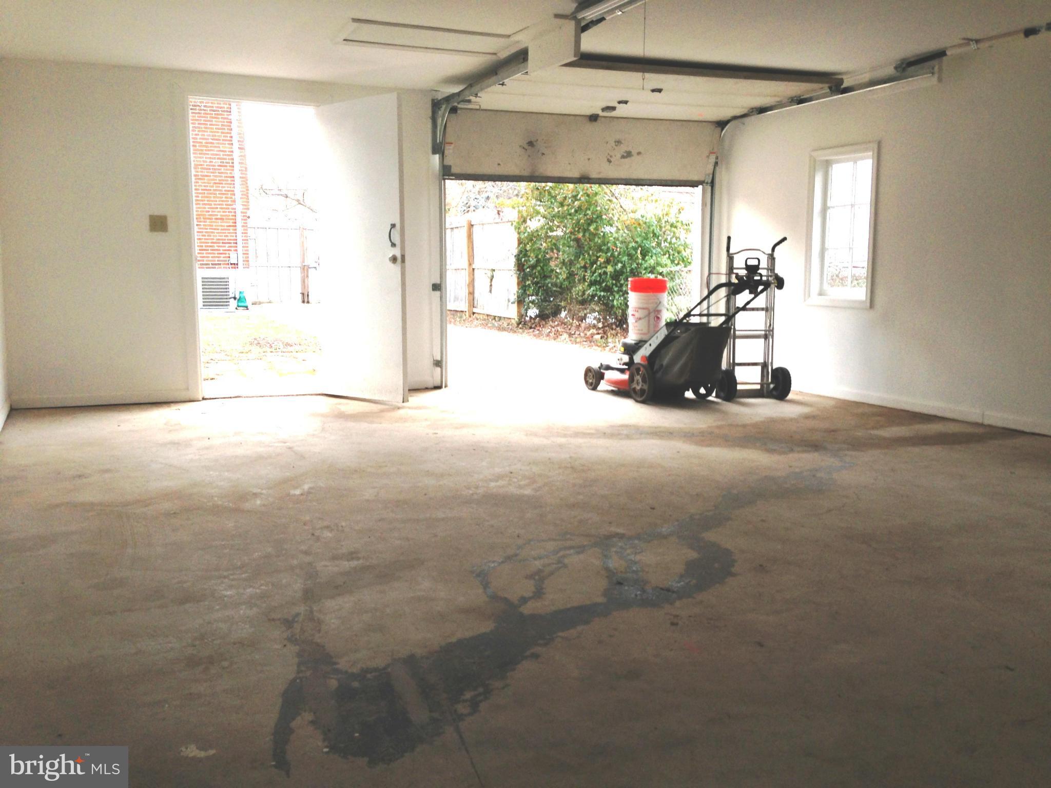 WOODLAWN - Residential