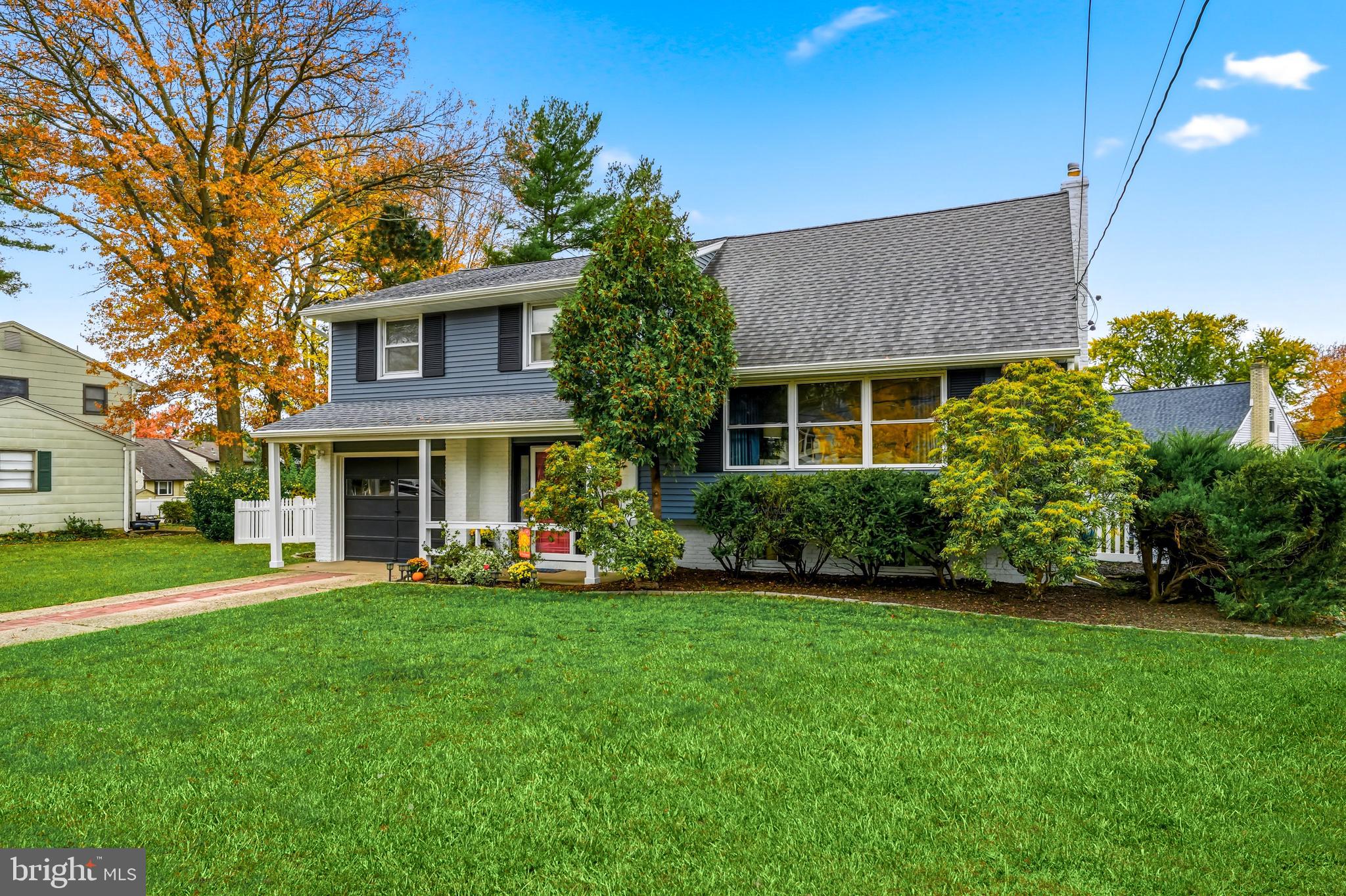 1519 LONGFELLOW DRIVE