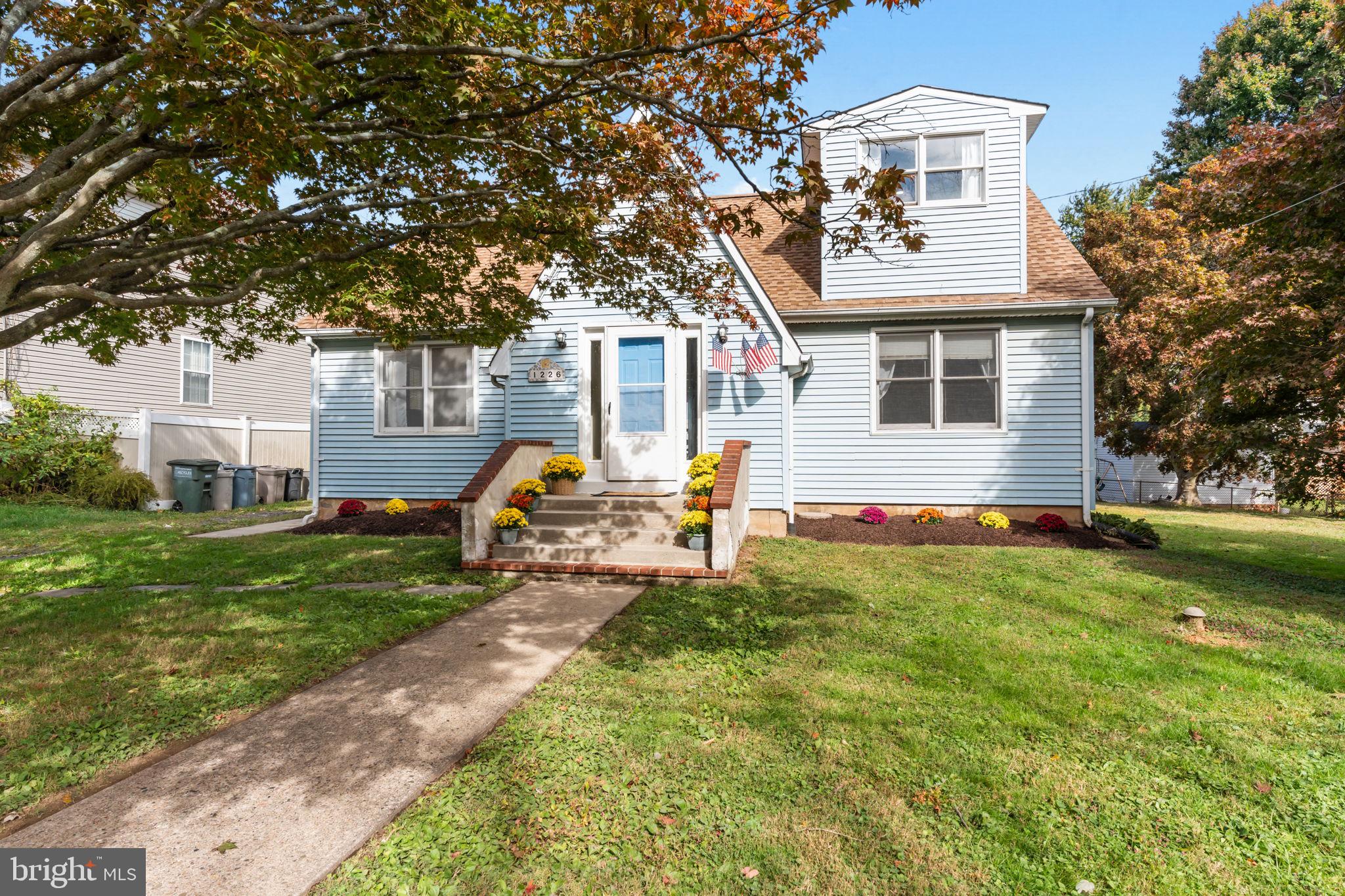 NESHAMINY FALLS - Residential