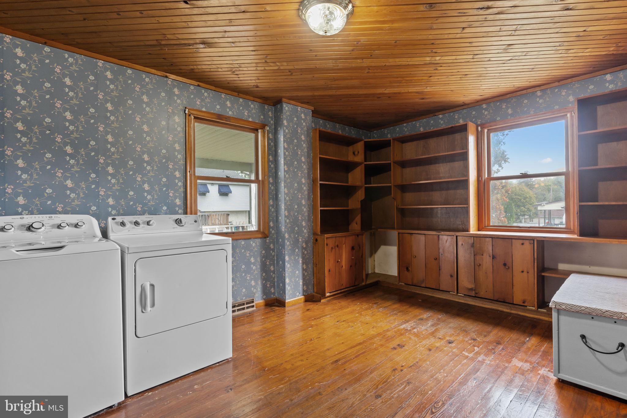 NESHAMINY FALLS - Residential