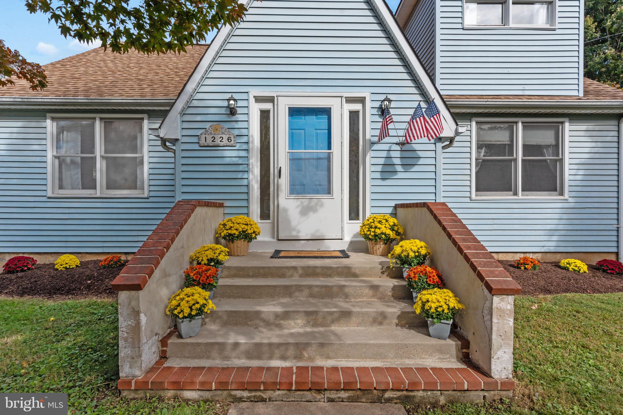 NESHAMINY FALLS - Residential