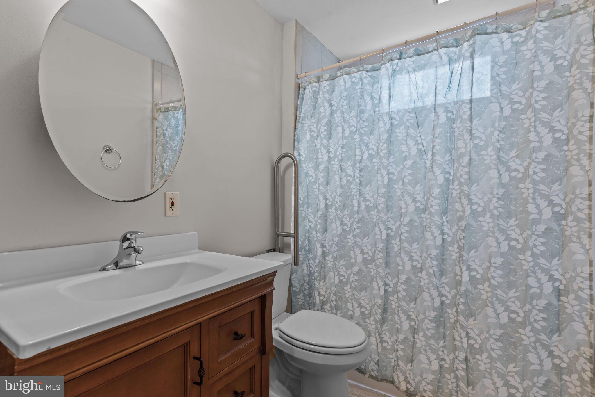 NESHAMINY FALLS - Residential