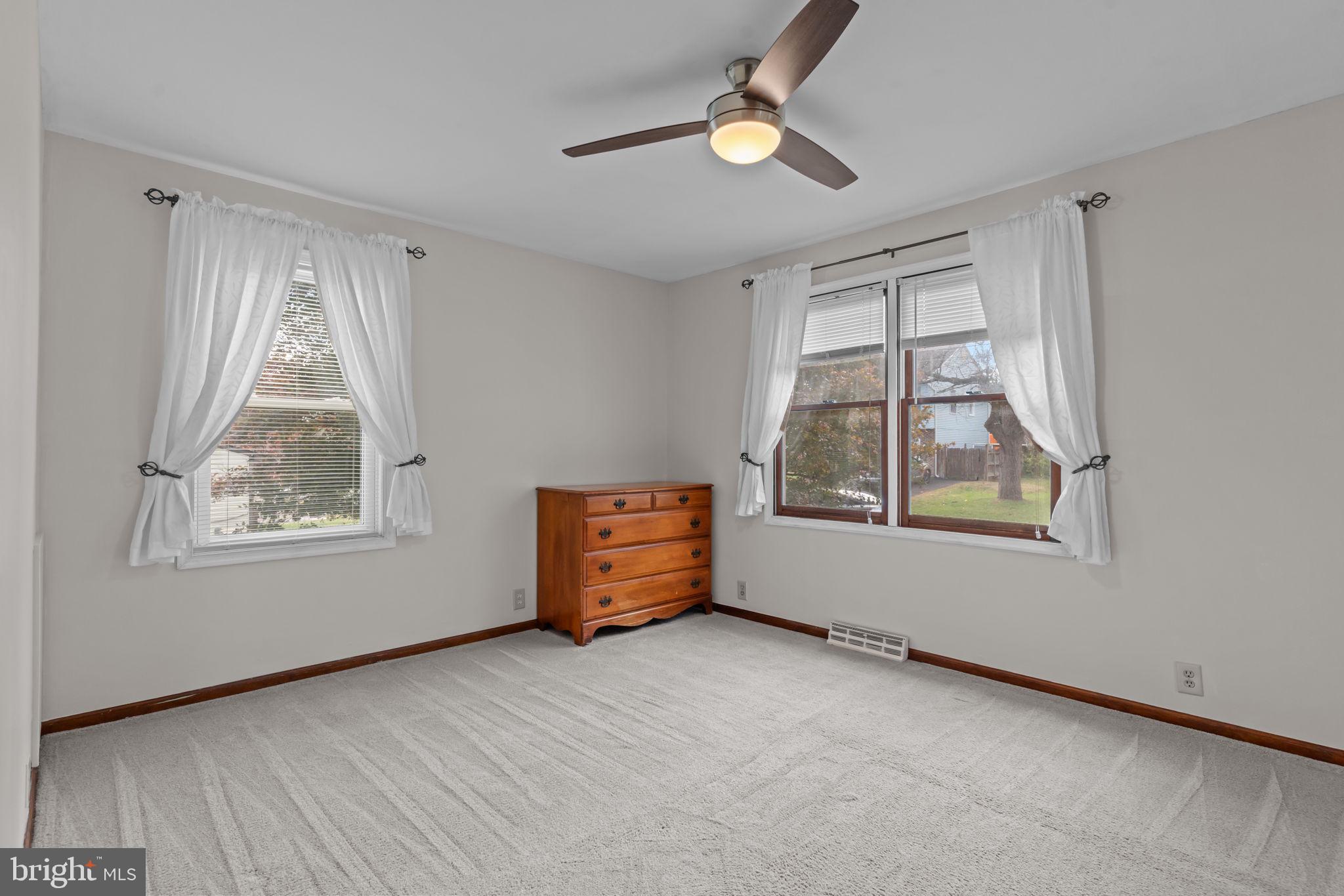 NESHAMINY FALLS - Residential