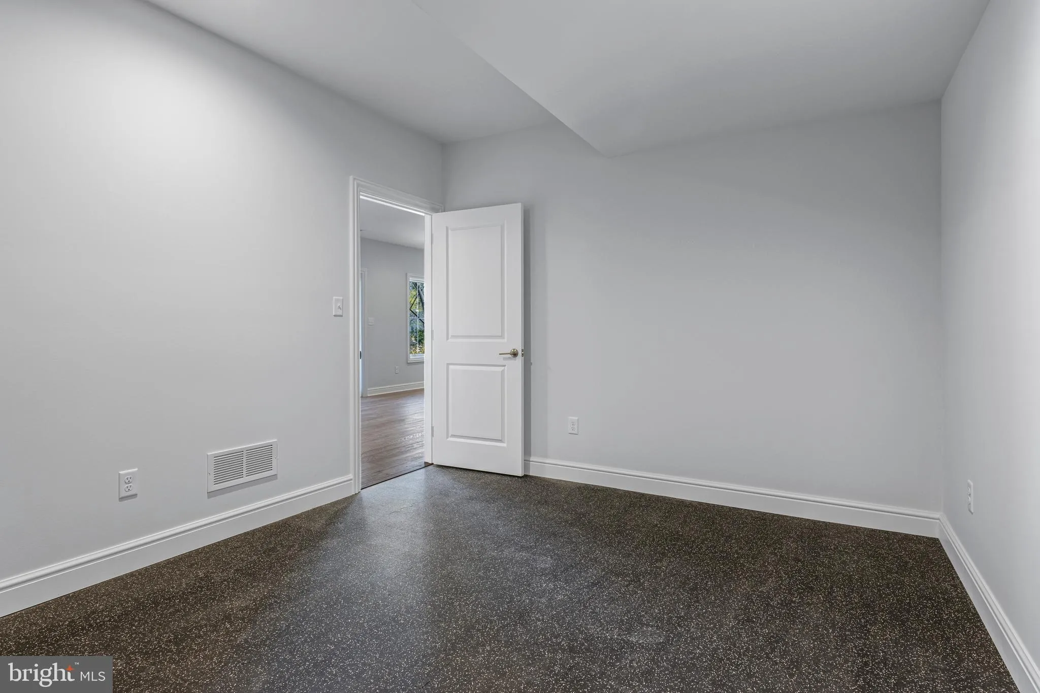 Wayne, Pennsylvania 19087, United States, 5 Bedrooms Bedrooms, ,5 BathroomsBathrooms,Residential,Active,112194