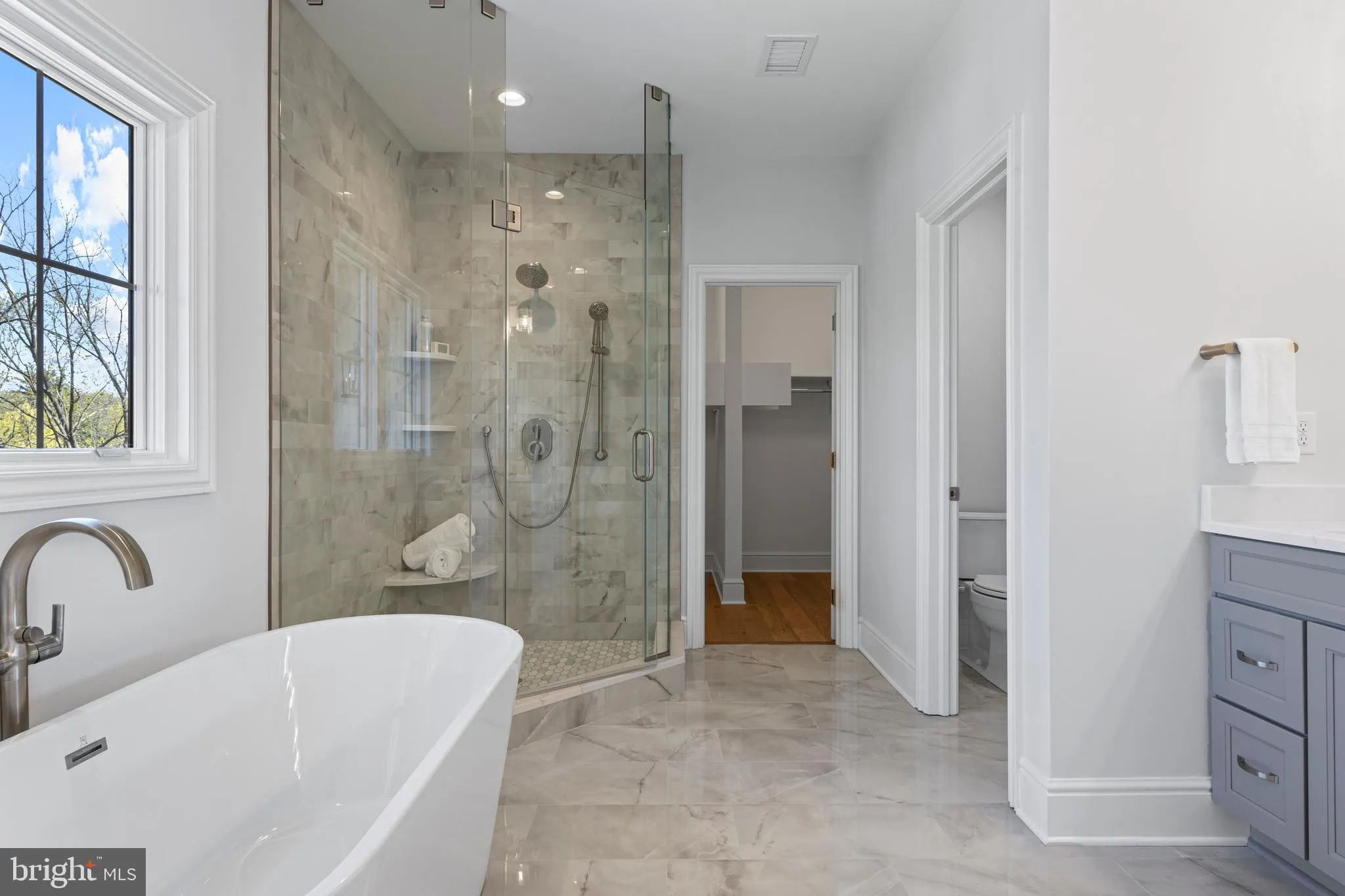 Wayne, Pennsylvania 19087, United States, 5 Bedrooms Bedrooms, ,5 BathroomsBathrooms,Residential,Active,112194