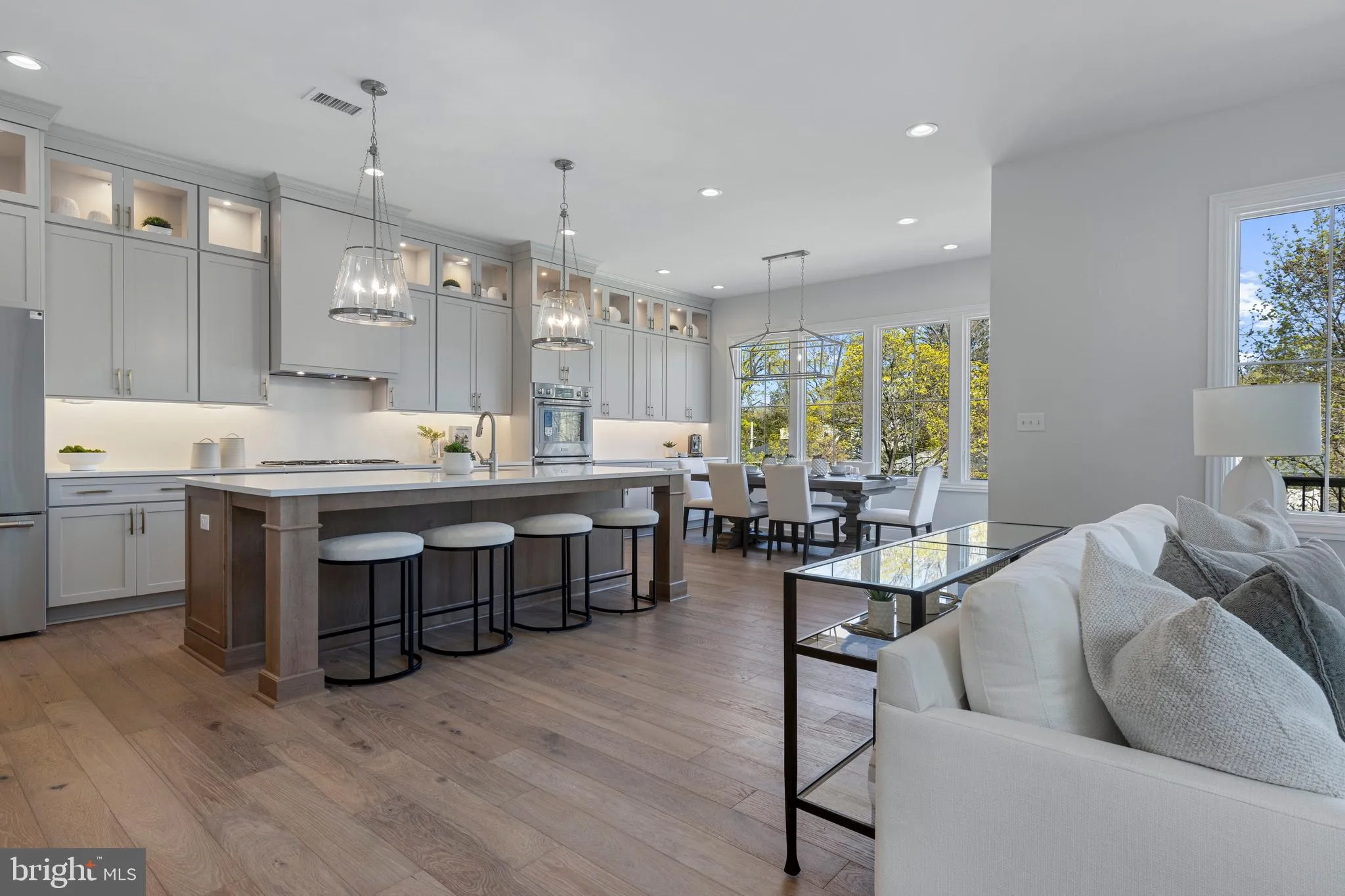 Wayne, Pennsylvania 19087, United States, 5 Bedrooms Bedrooms, ,5 BathroomsBathrooms,Residential,Active,112194