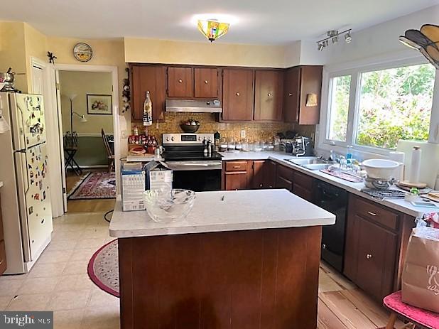 HONEYWOOD - Residential