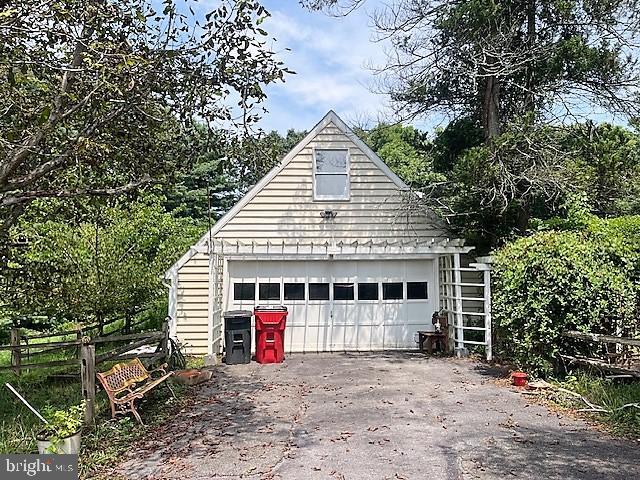 51 MOORE LANE