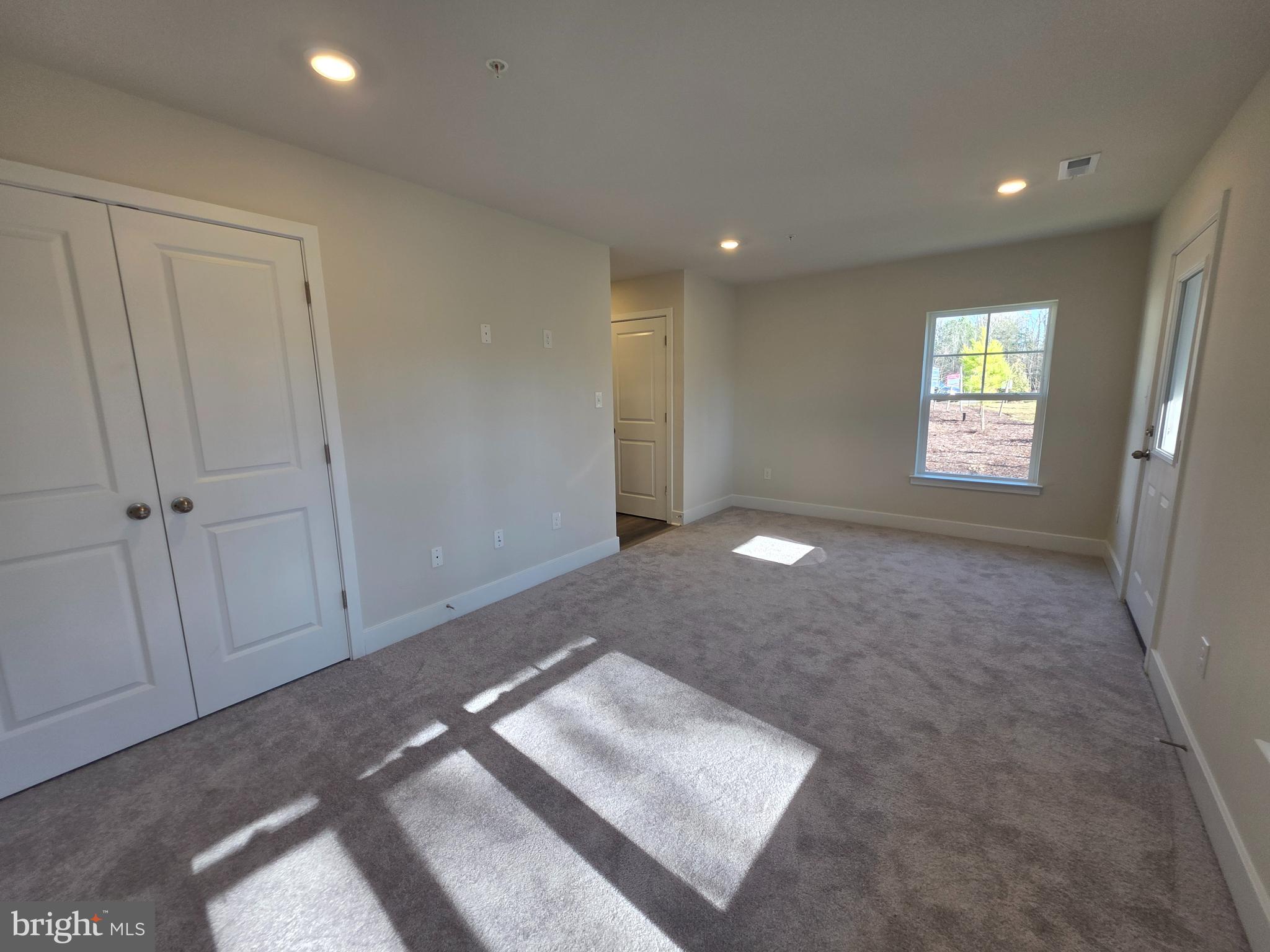 TANYARD SHORES - Residential