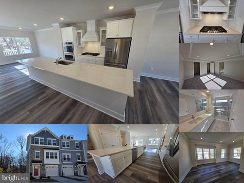 Townhouse For Sale - 7723 Red Moon Way Way<br/> GLEN BURNIE, MD 21060