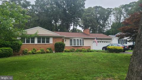 16 GRAY DRIVE PASADENA MD 21122