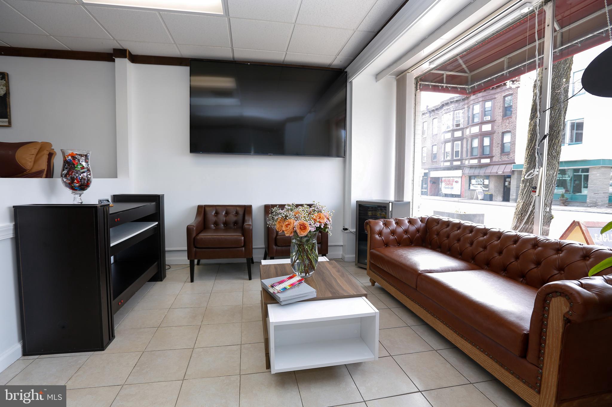 ARDMORE - Commercial Sale