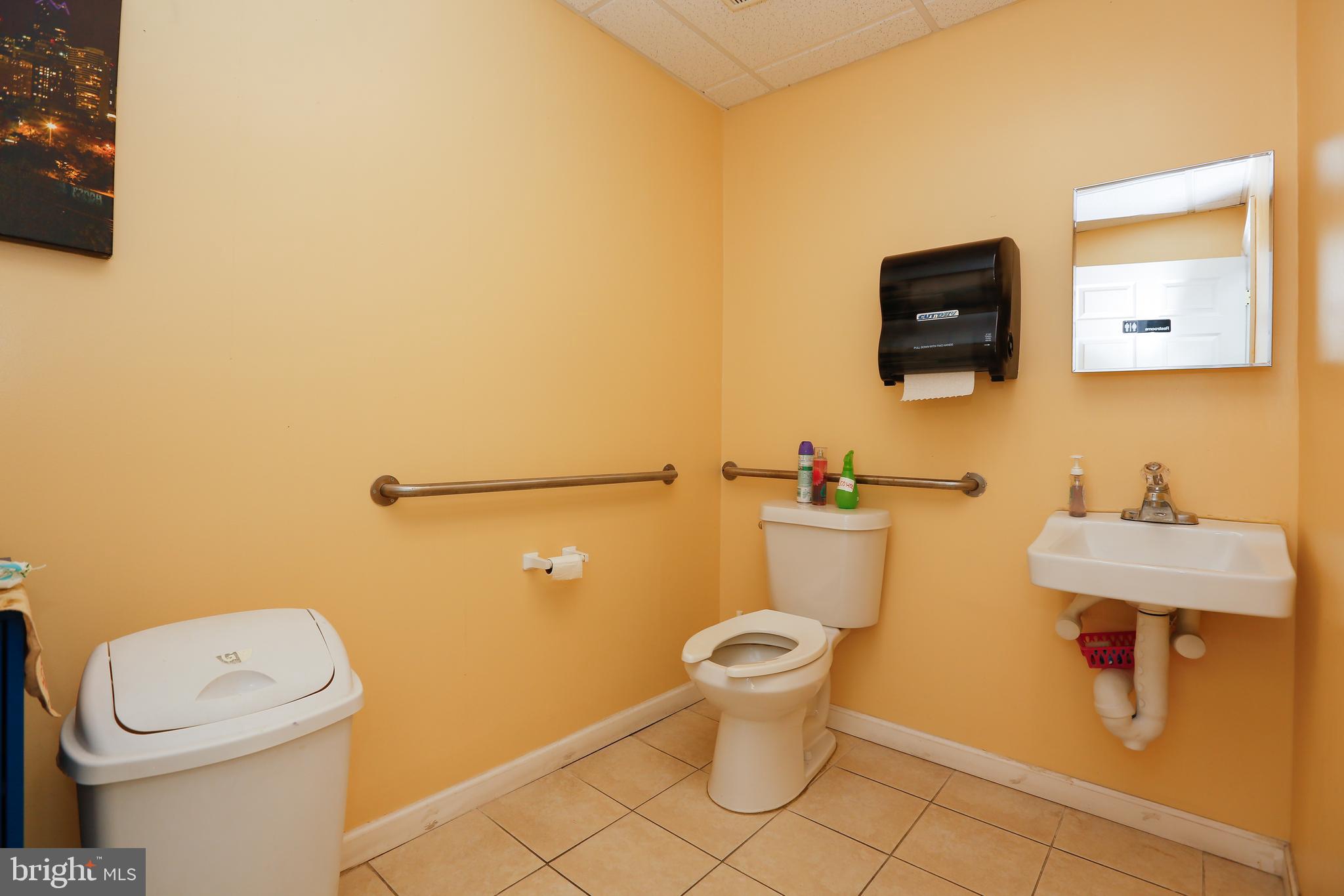 ARDMORE - Commercial Sale