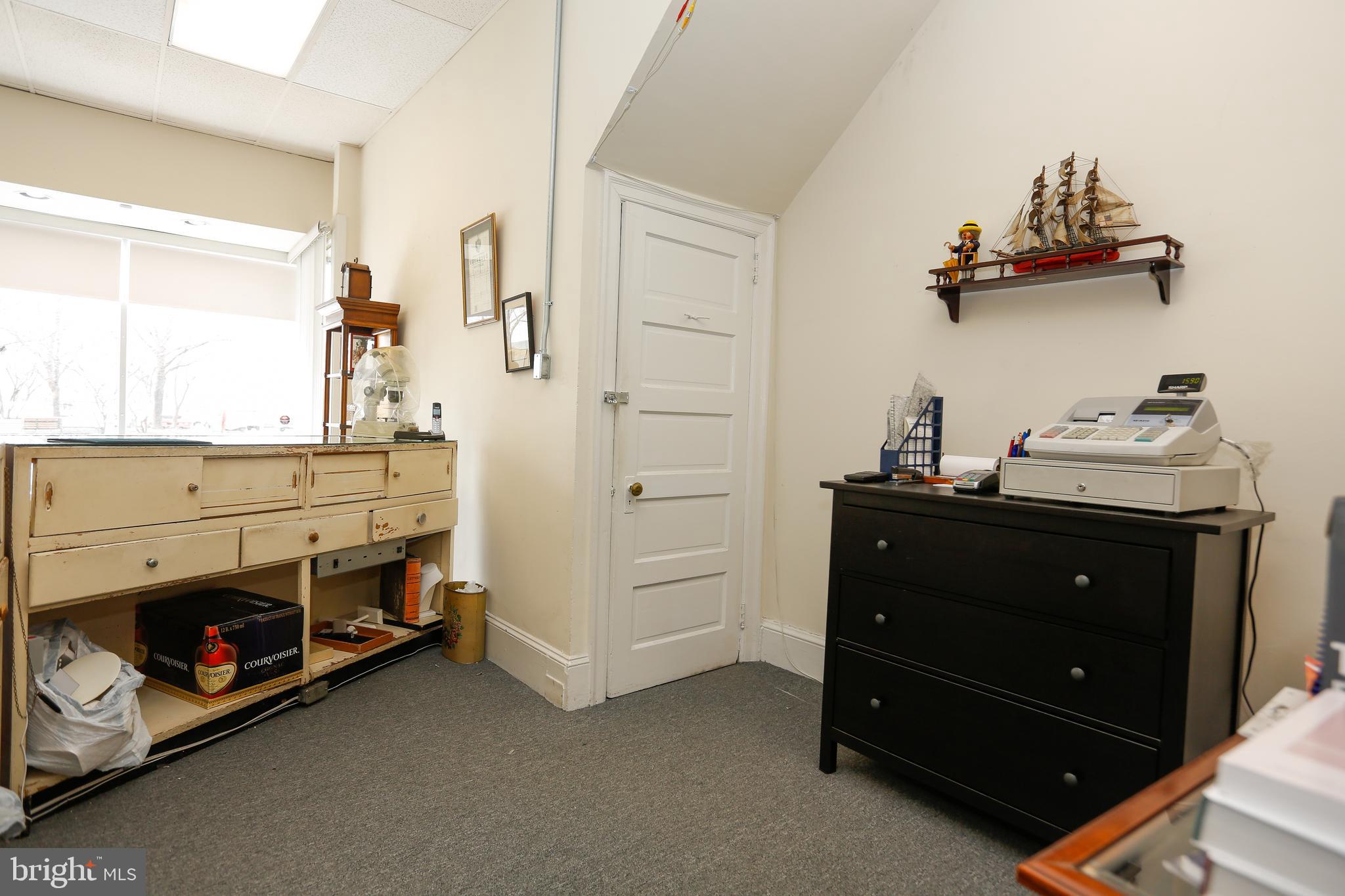 ARDMORE - Commercial Sale