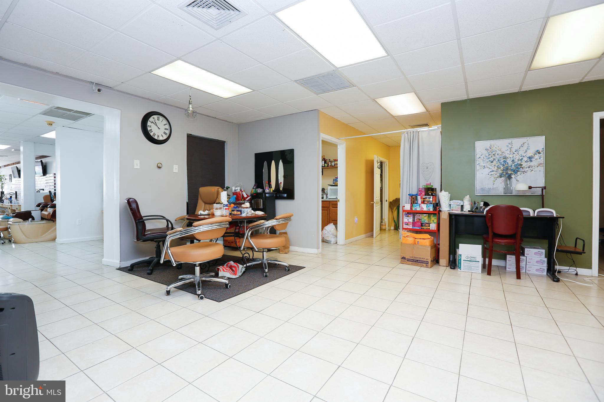 ARDMORE - Commercial Sale