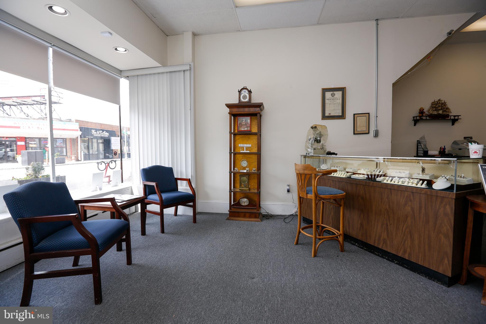 ARDMORE - Commercial Sale