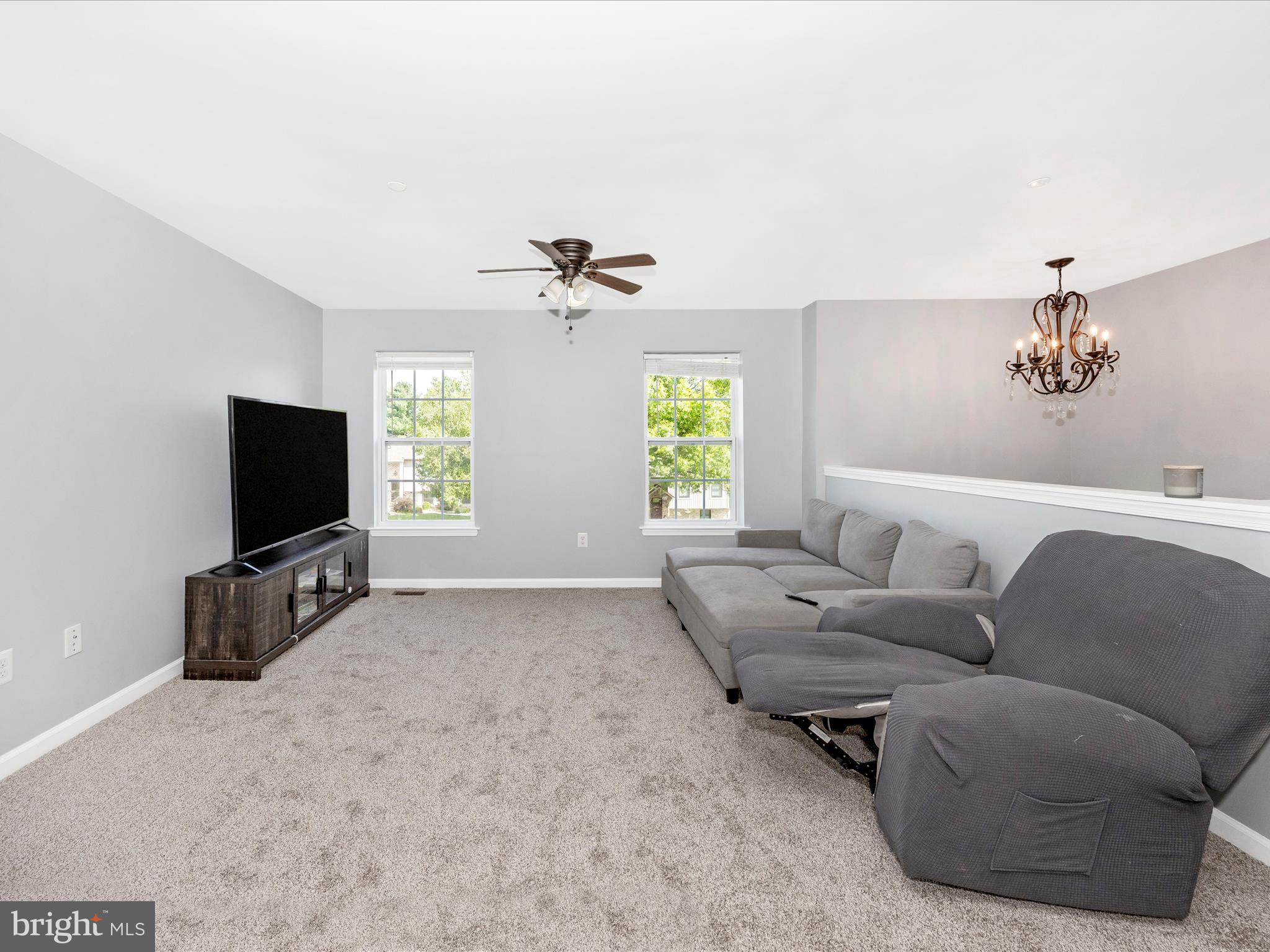 2919 HOLLAND DRIVE