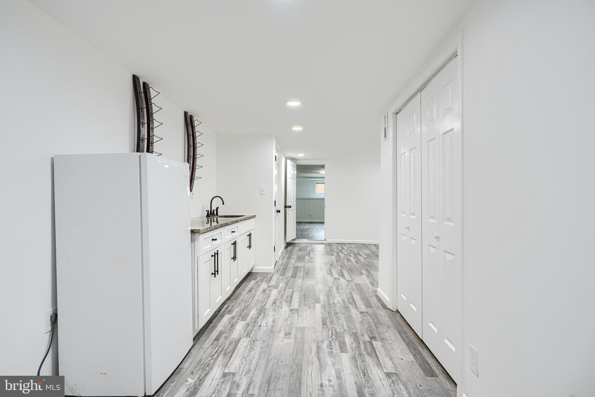 JOSEPH LEE - Residential