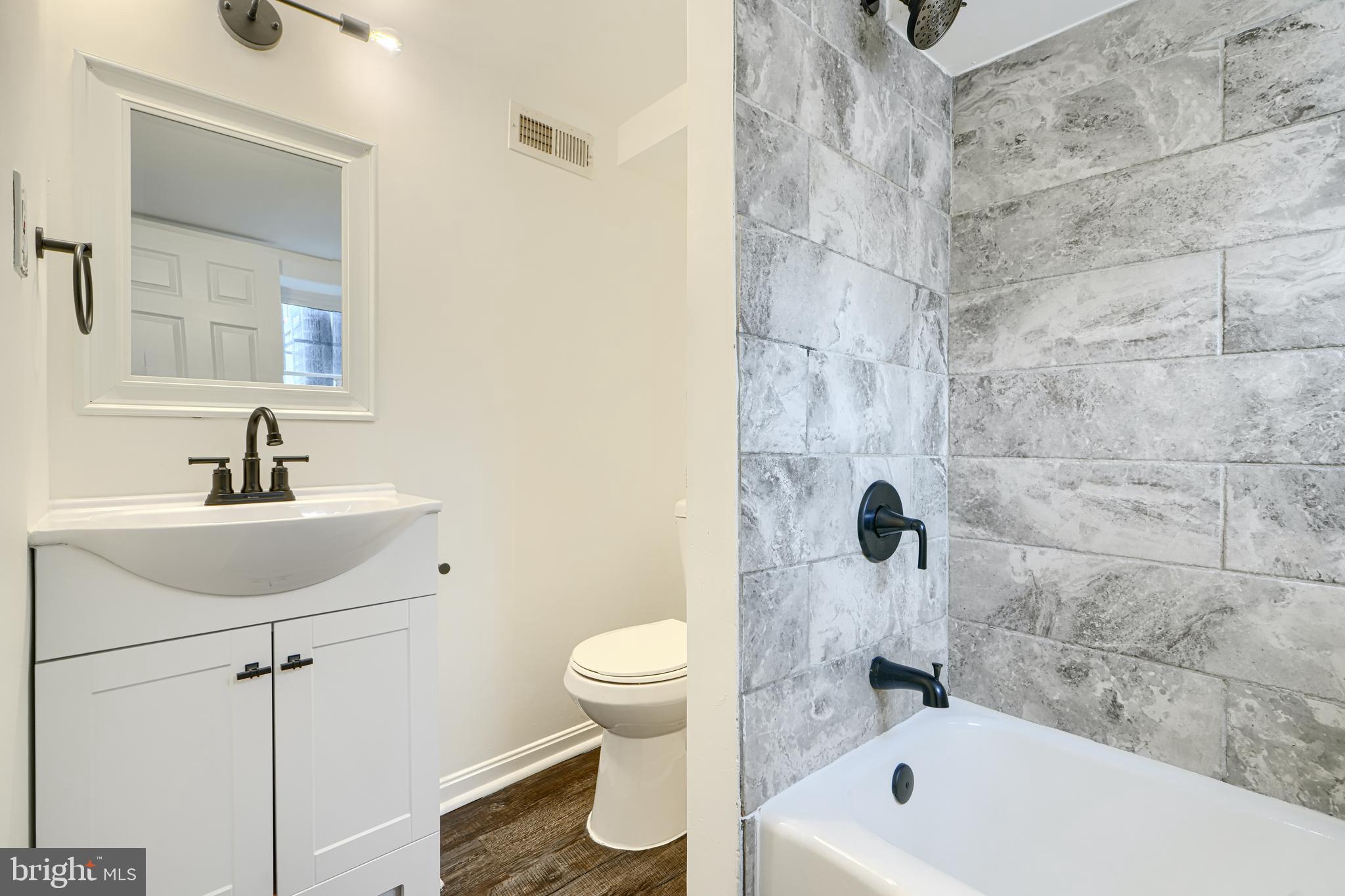 JOSEPH LEE - Residential