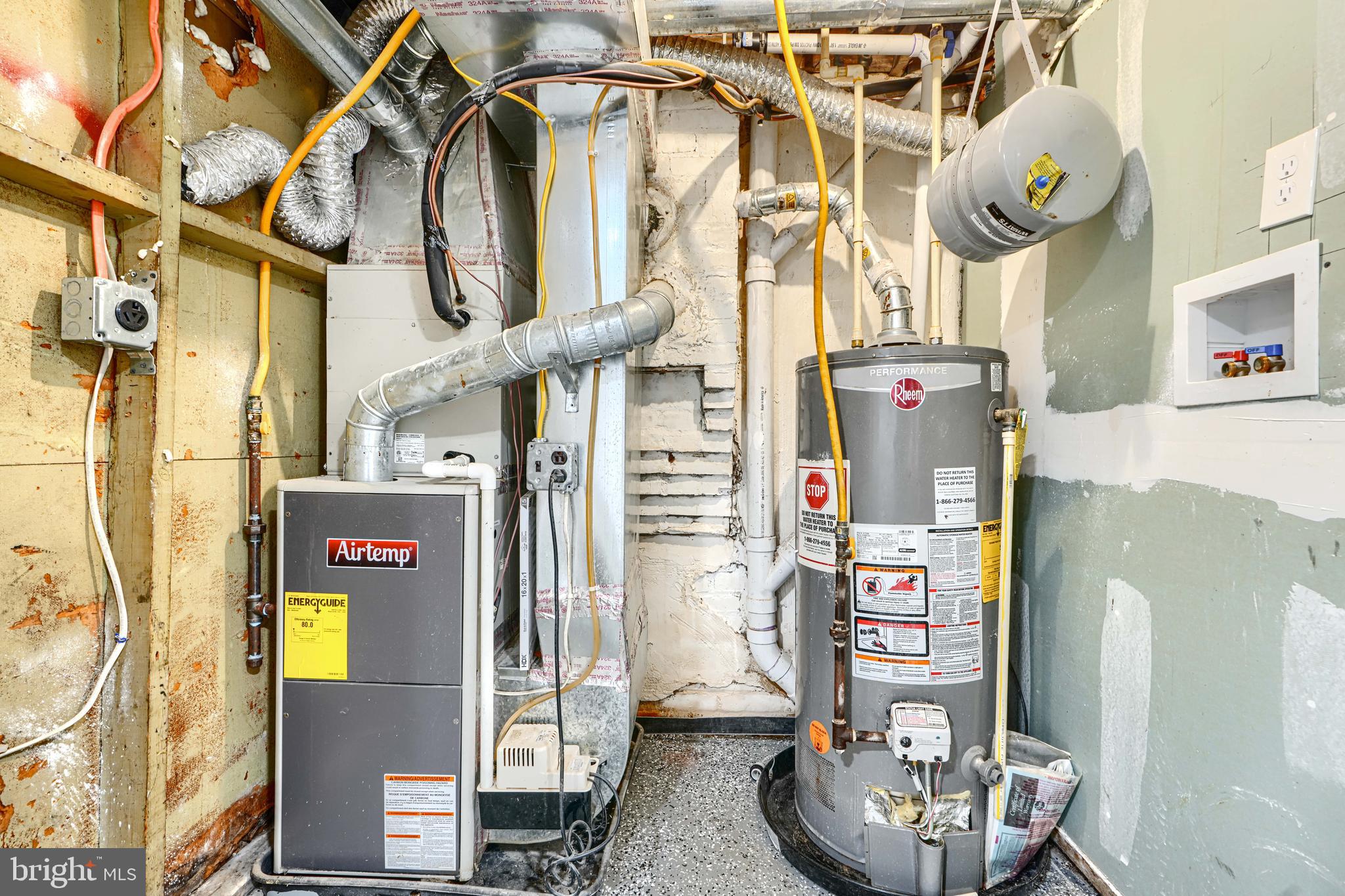 JOSEPH LEE - Residential